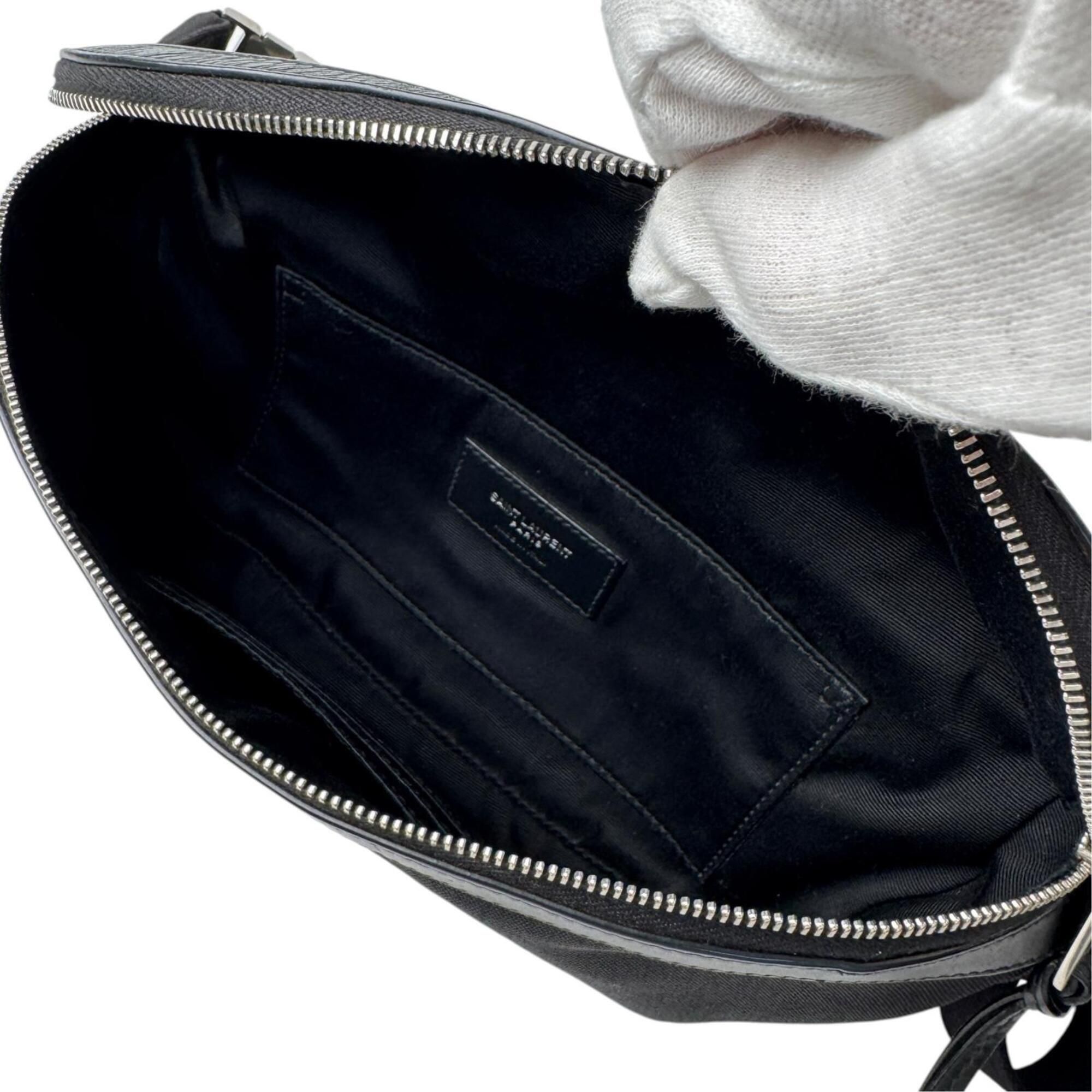 Canvas Leather Pouch Sling Bag (Pre-Owned) - Saint Laurent - Modalova