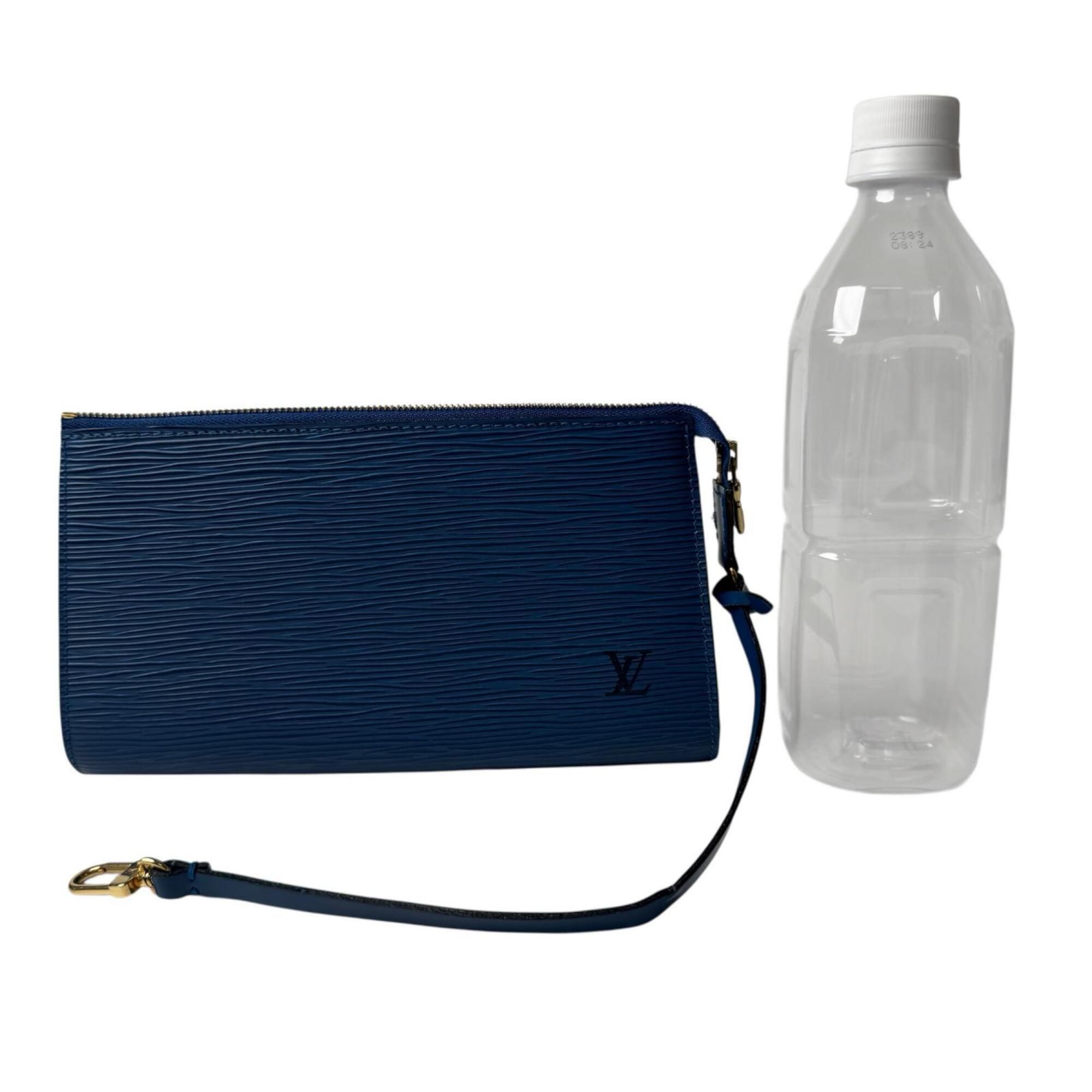 Epi Leather Pouch (Pre-Owned) - Louis Vuitton - Modalova