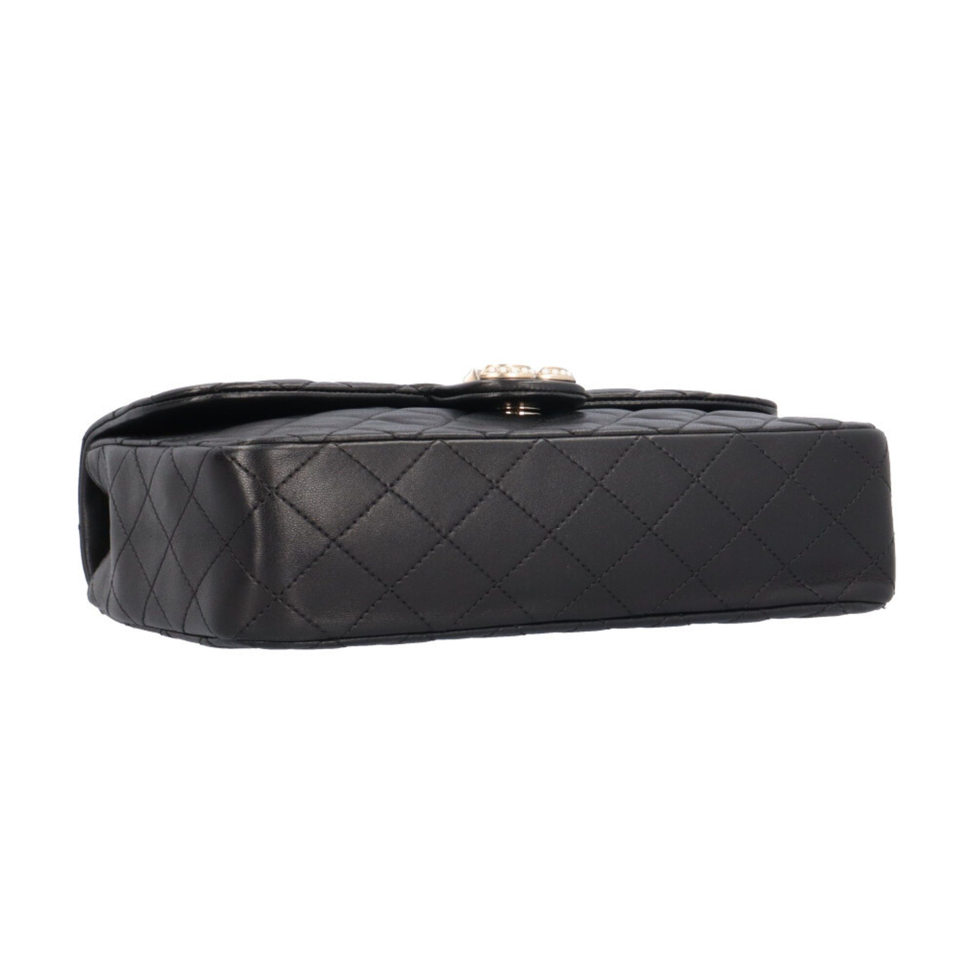 Matelasse Leather Handbag Shoulder Bag (Pre-Owned) - Chanel - Modalova