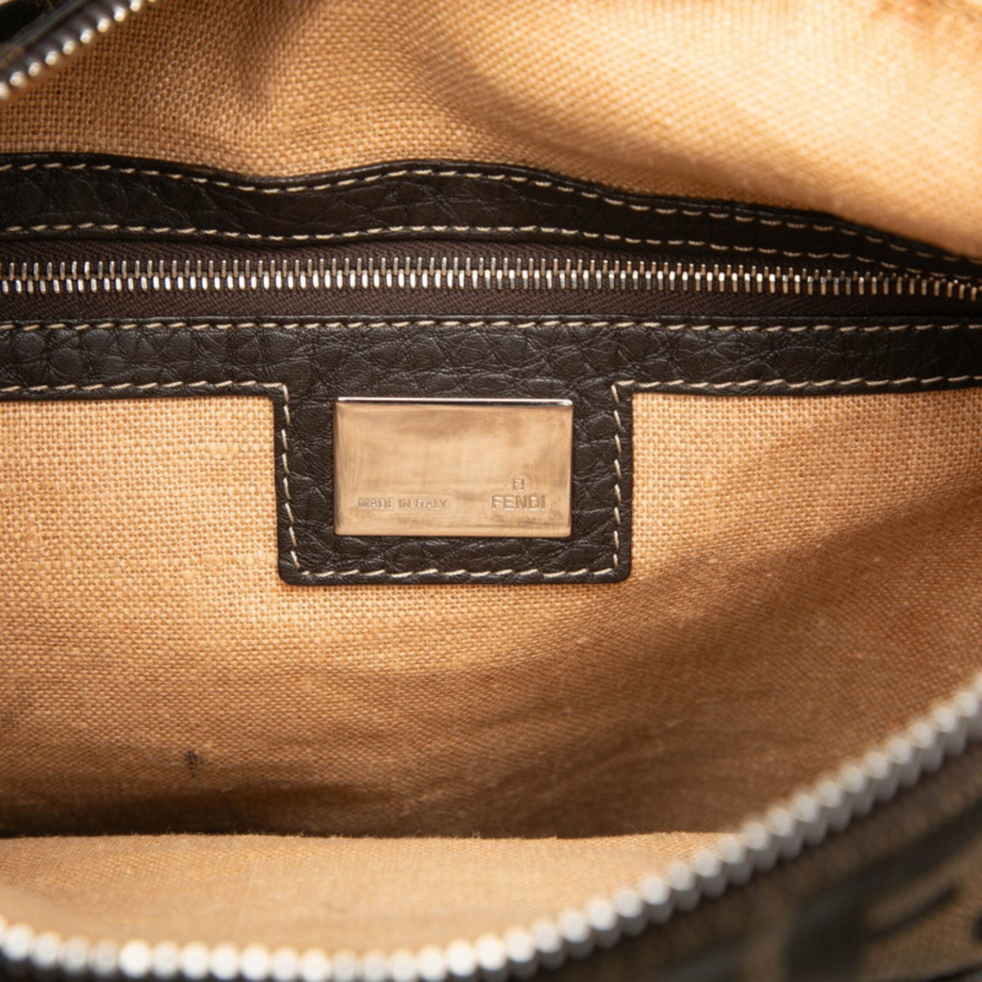 Canvas Leather Shoulder Bag (Pre-Owned) - Fendi - Modalova