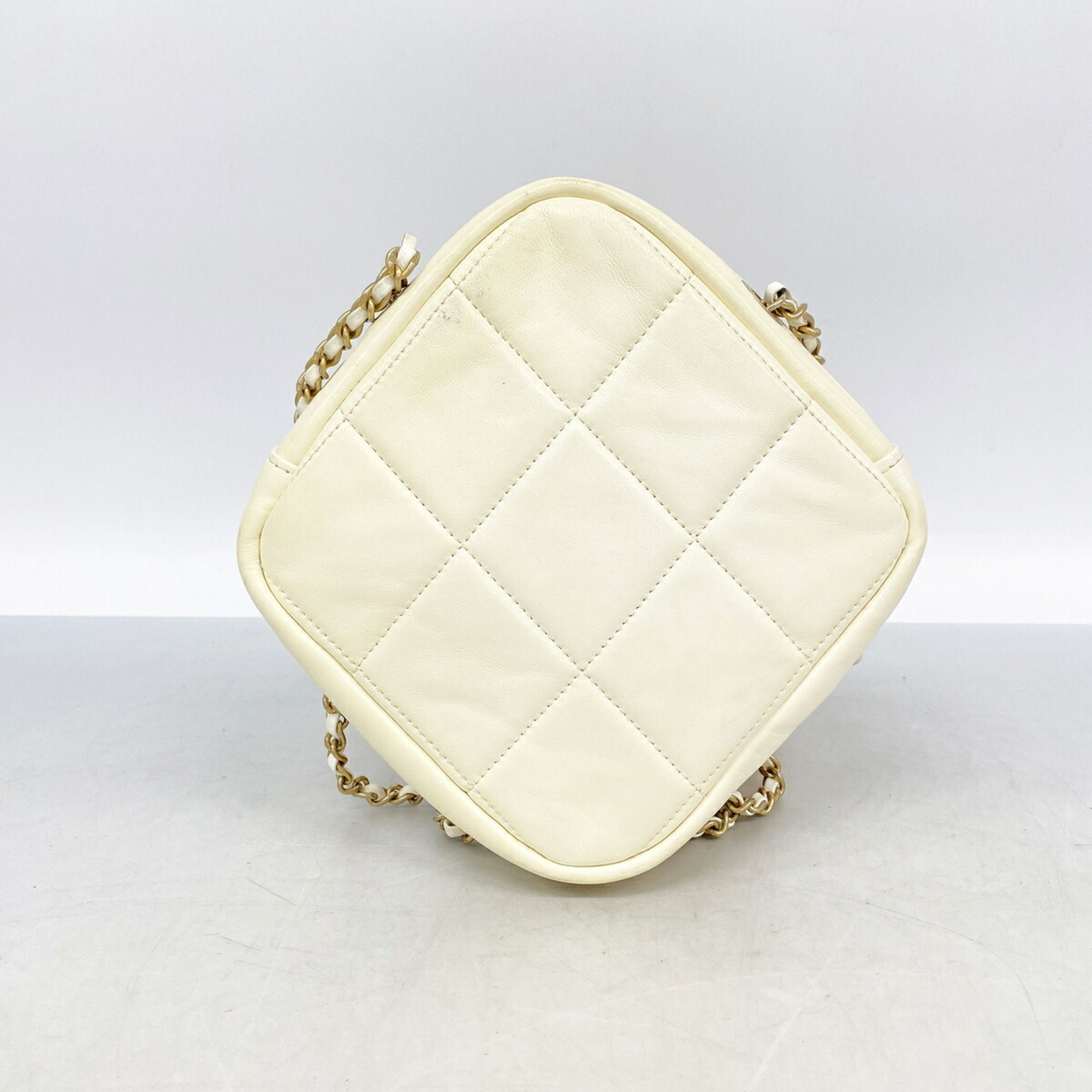 Leather Shoulder Bag (Pre-Owned) - Chanel - Modalova