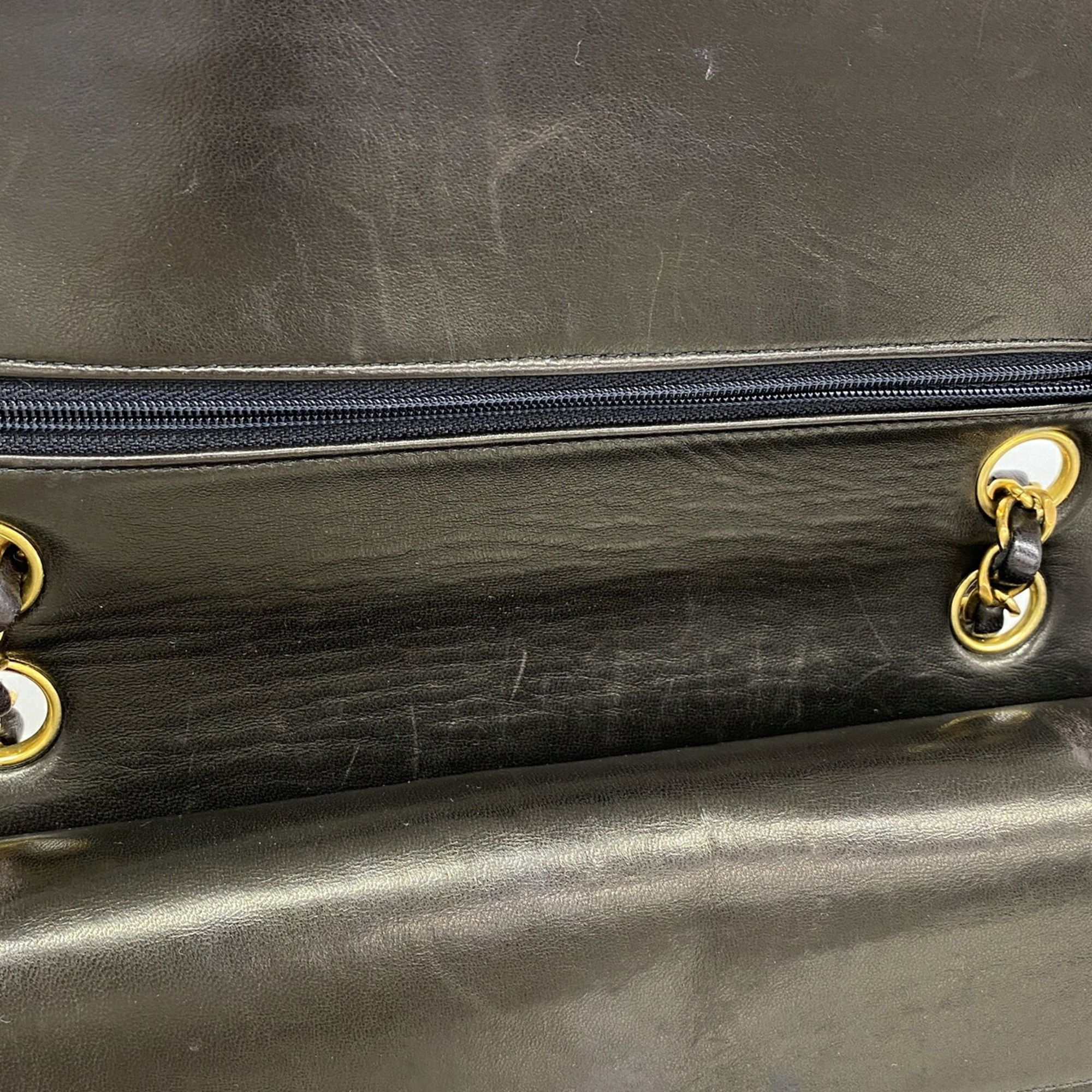 Leather Shoulder Bag (Pre-Owned) - Chanel - Modalova