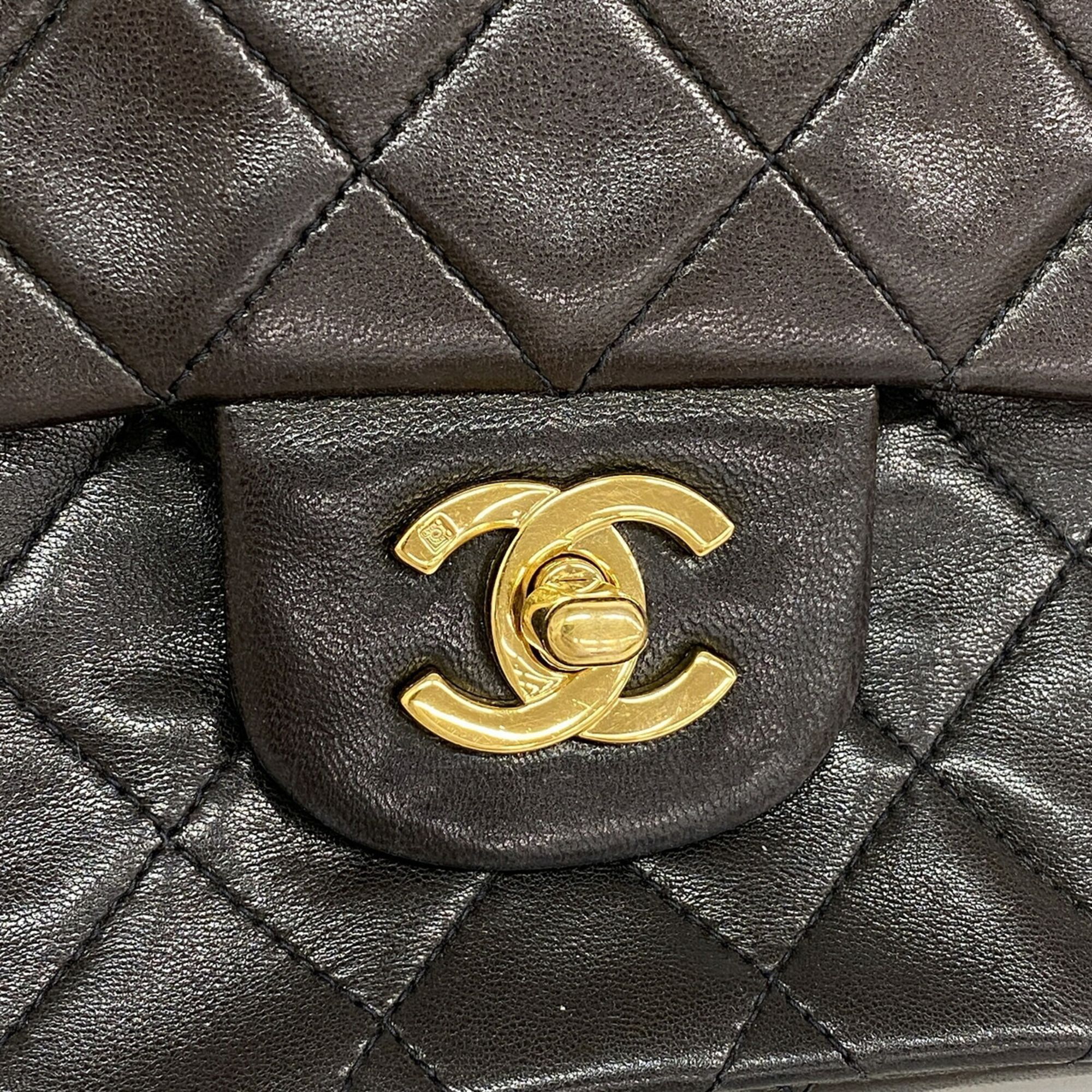 Leather Shoulder Bag (Pre-Owned) - Chanel - Modalova