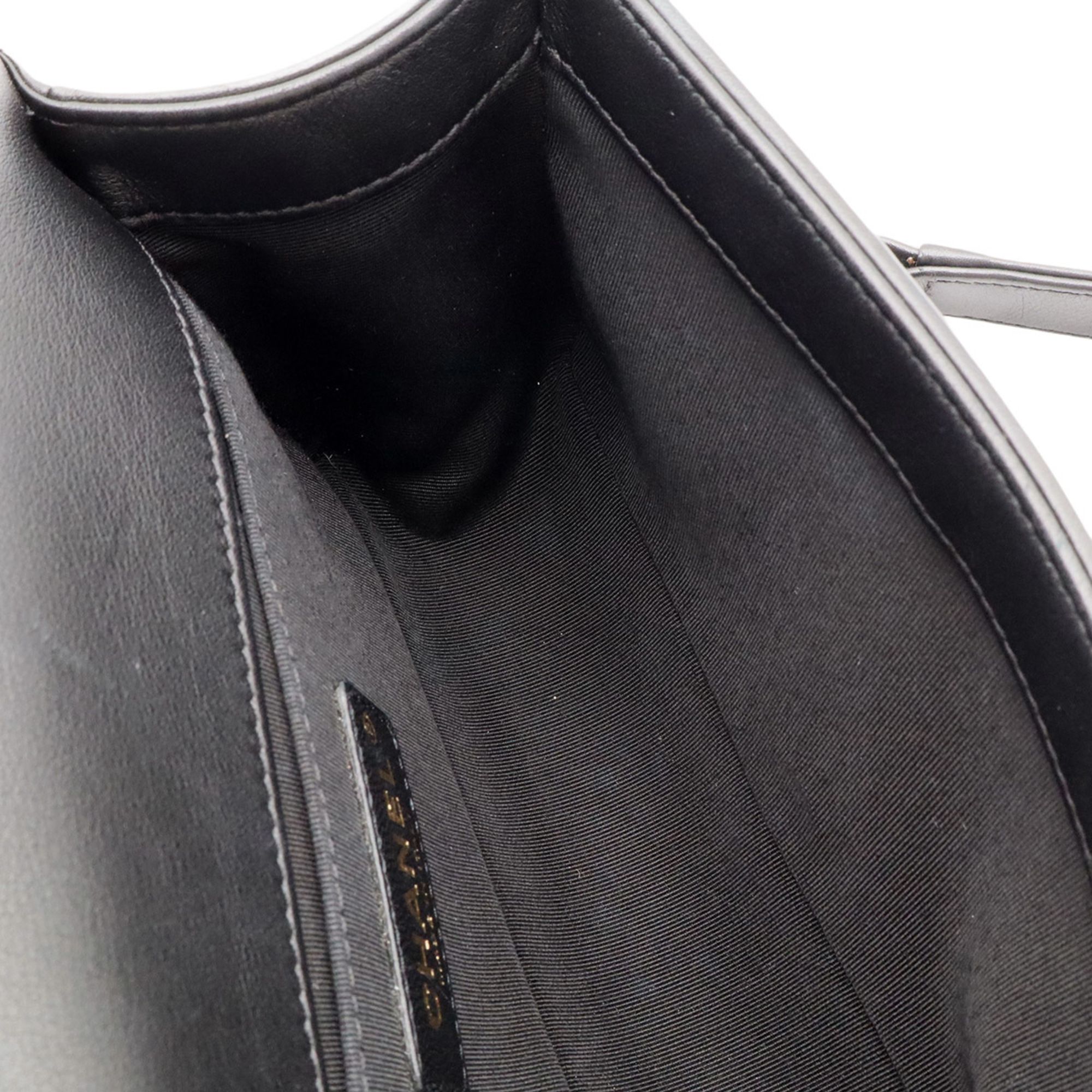 Leather Shoulder Bag (Pre-Owned) - Chanel - Modalova