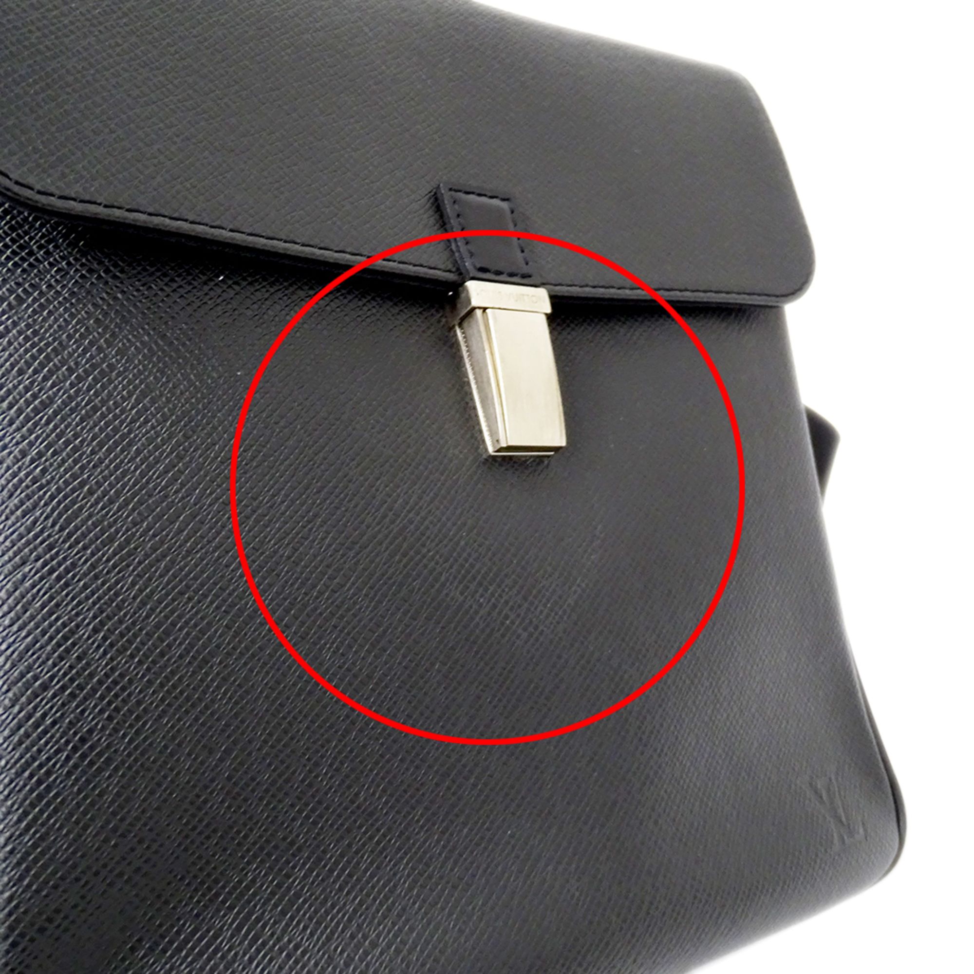 Taiga Leather Handbag Shoulder Bag (Pre-Owned) - Louis Vuitton - Modalova