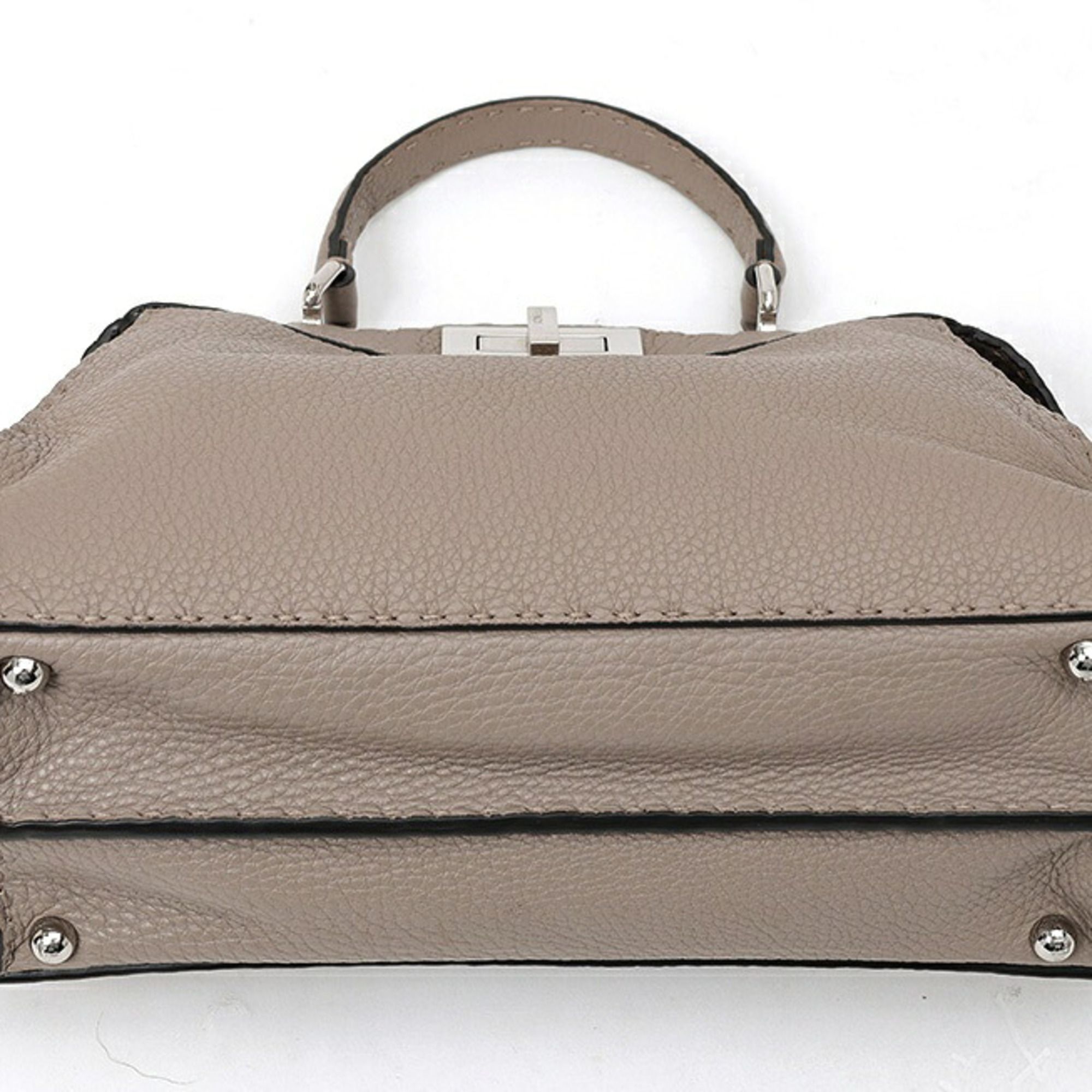 Fendi Grayish Leather (Pre-Owned) - Fendi - Modalova