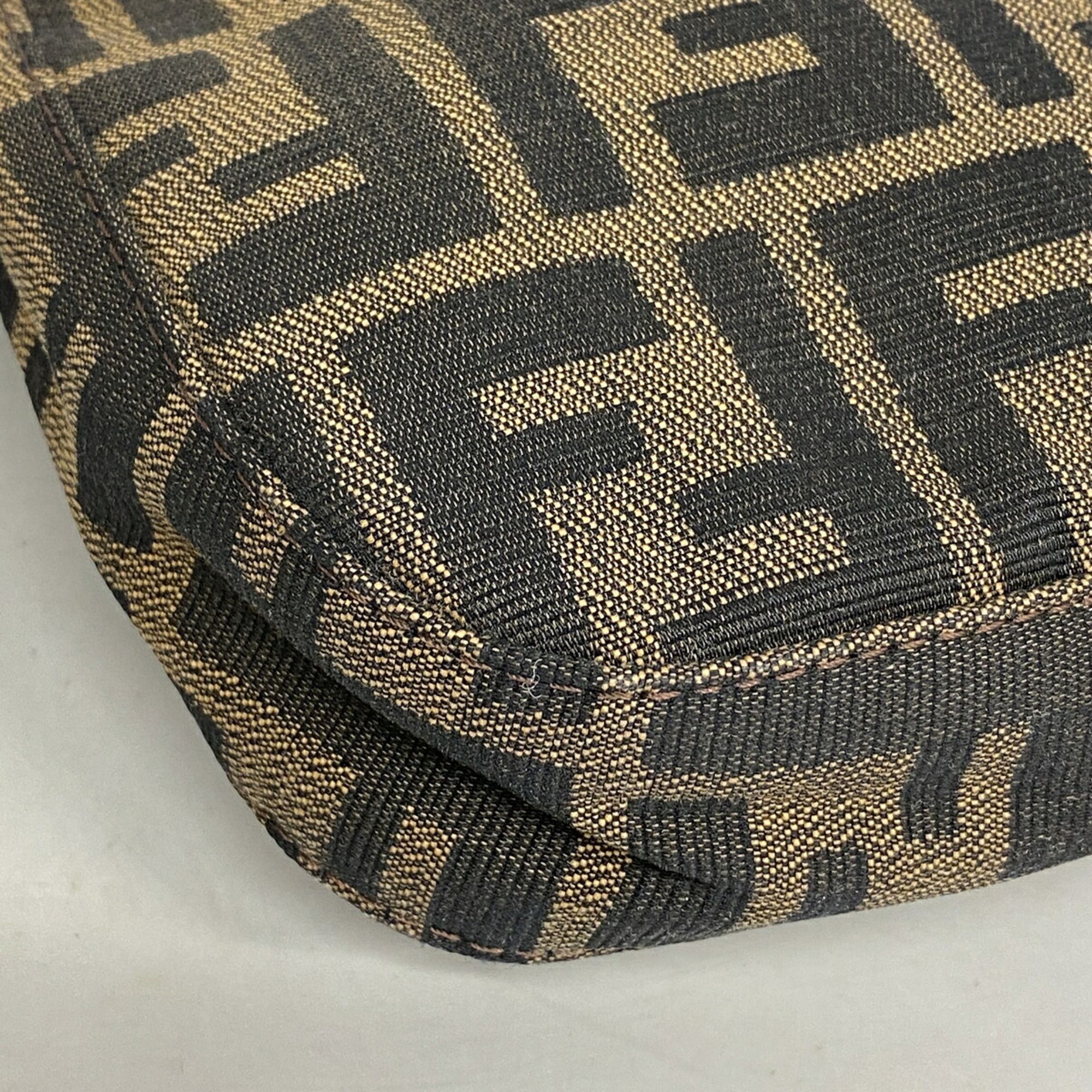 Nylon Canvas Shoulder Bag (Pre-Owned) - Fendi - Modalova
