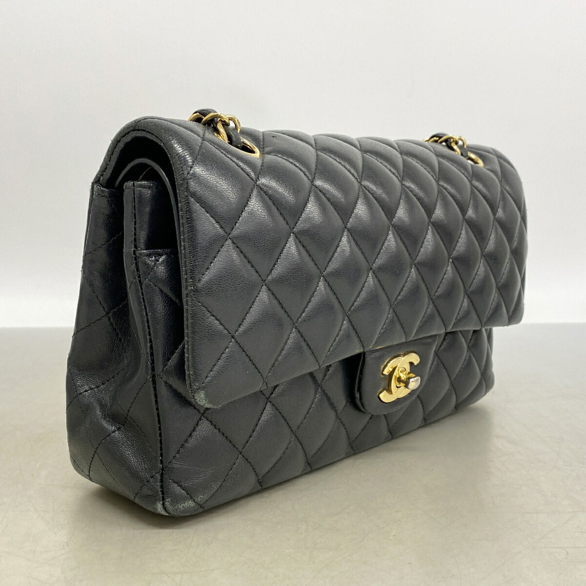 Leather Shoulder Bag (Pre-Owned) - Chanel - Modalova