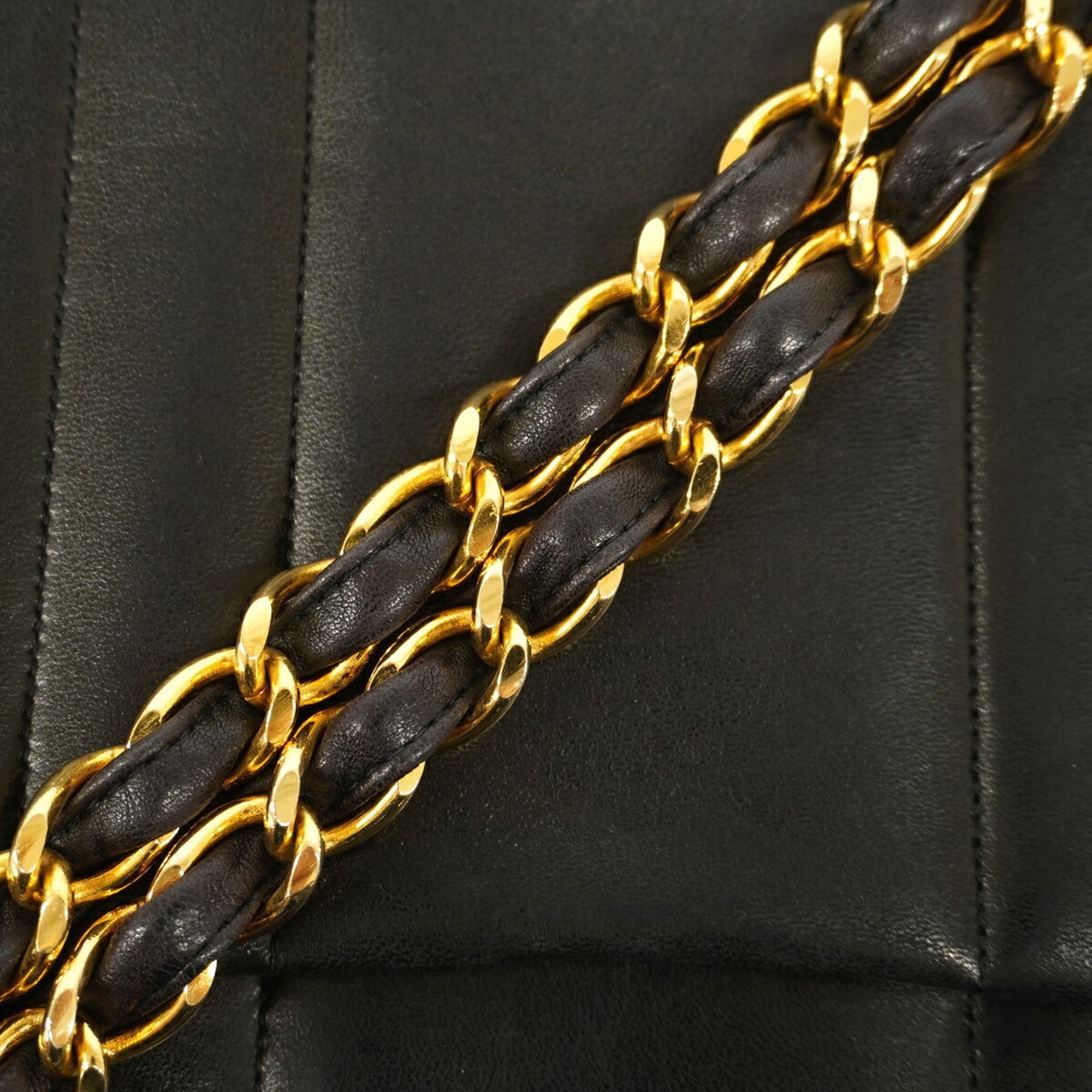 Leather Shoulder Bag (Pre-Owned) - Chanel - Modalova