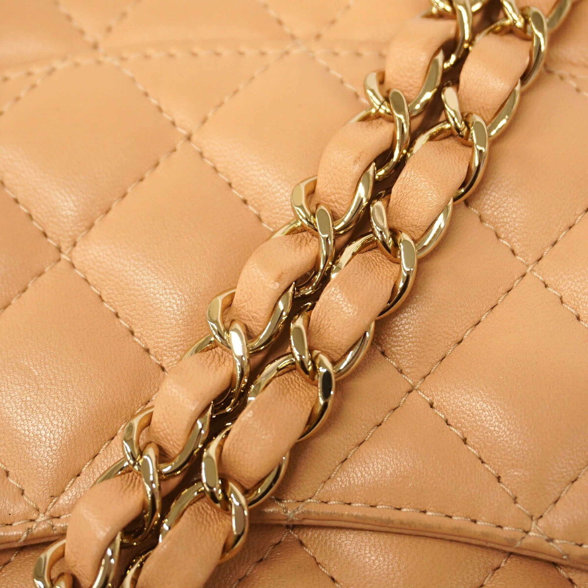 Leather Shoulder Bag (Pre-Owned) - Chanel - Modalova