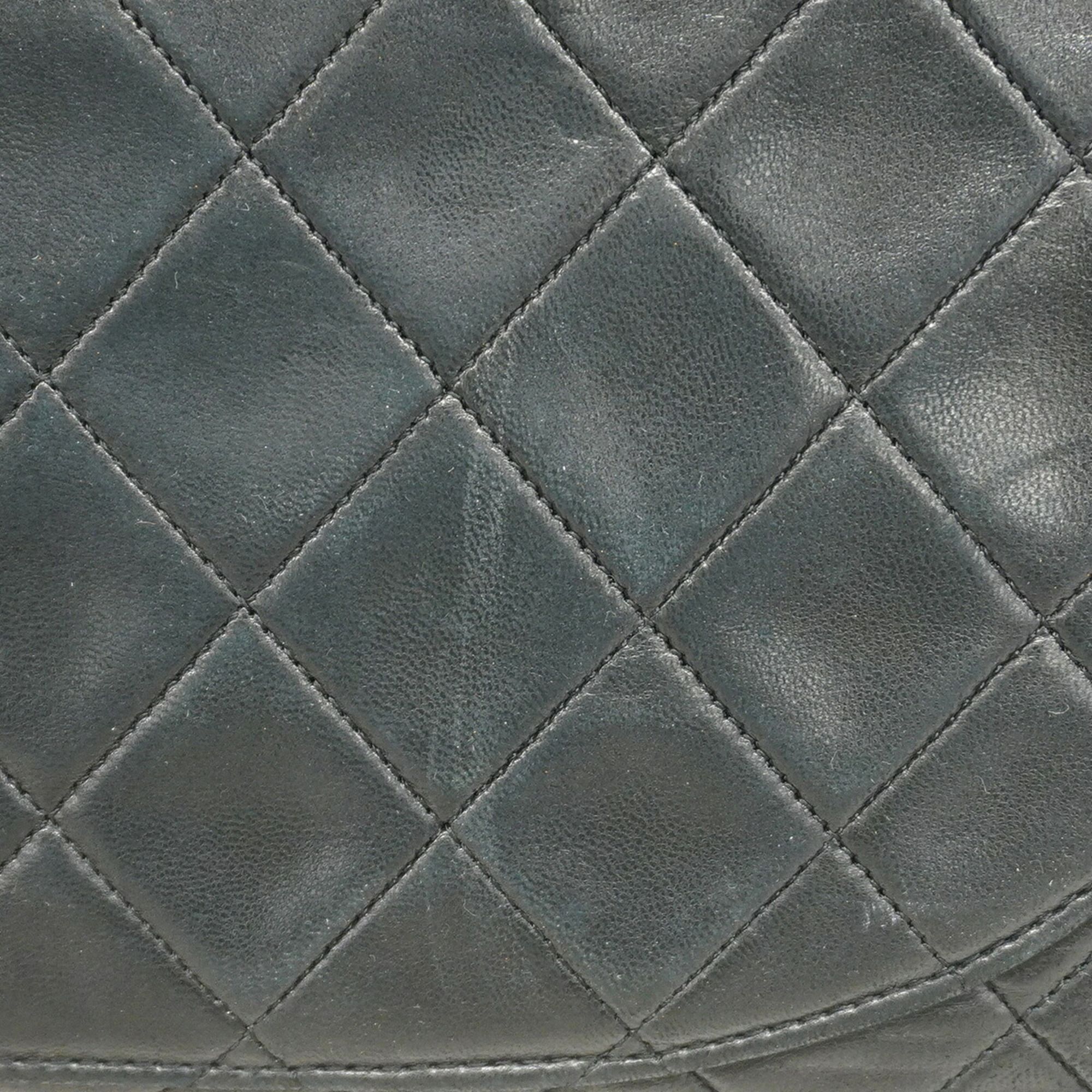Leather Shoulder Bag (Pre-Owned) - Chanel - Modalova