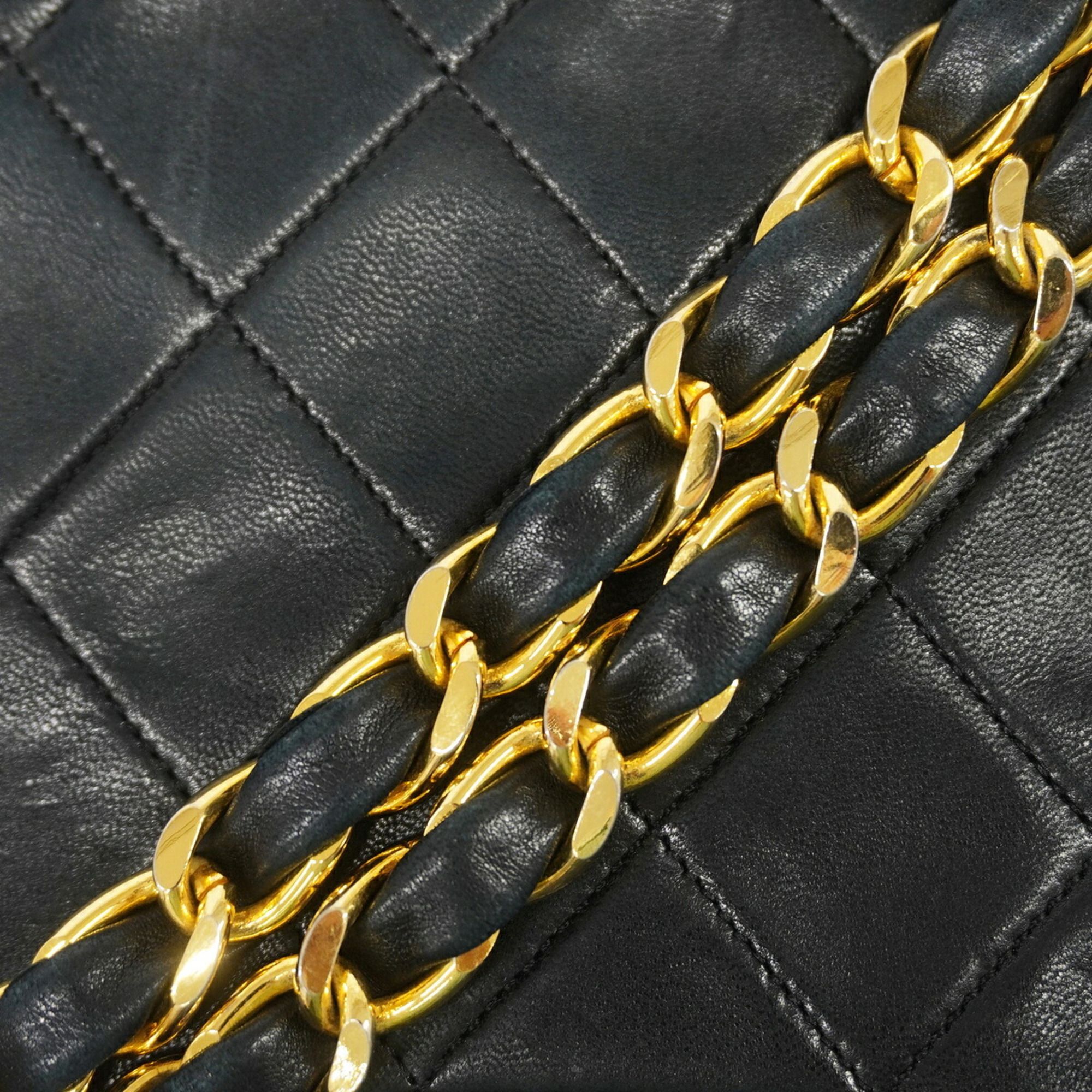 Leather Shoulder Bag (Pre-Owned) - Chanel - Modalova