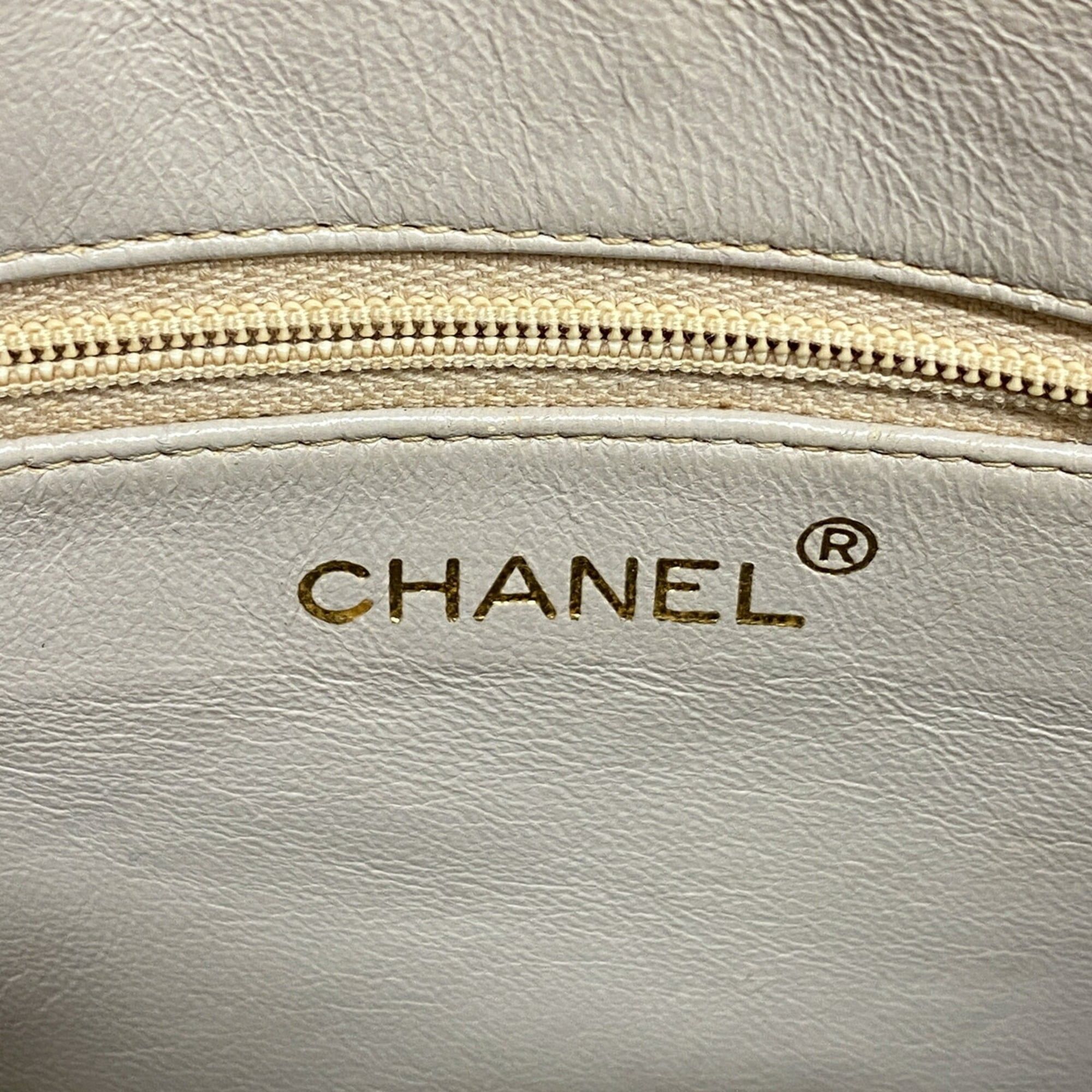 Leather Shoulder Bag (Pre-Owned) - Chanel - Modalova