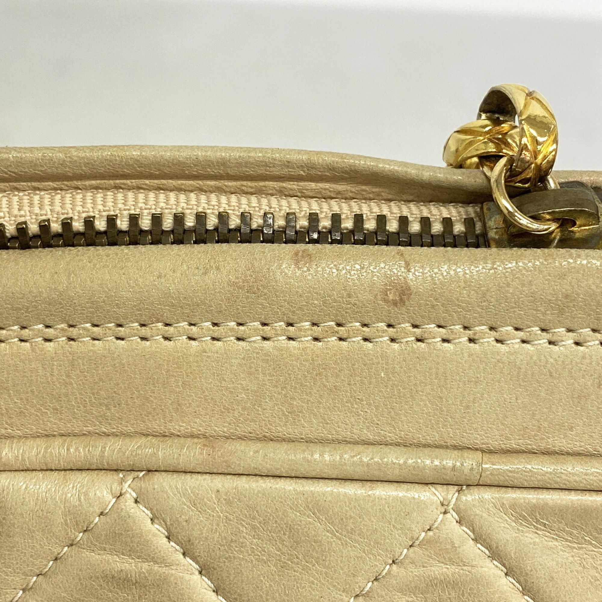 Leather Shoulder Bag (Pre-Owned) - Chanel - Modalova