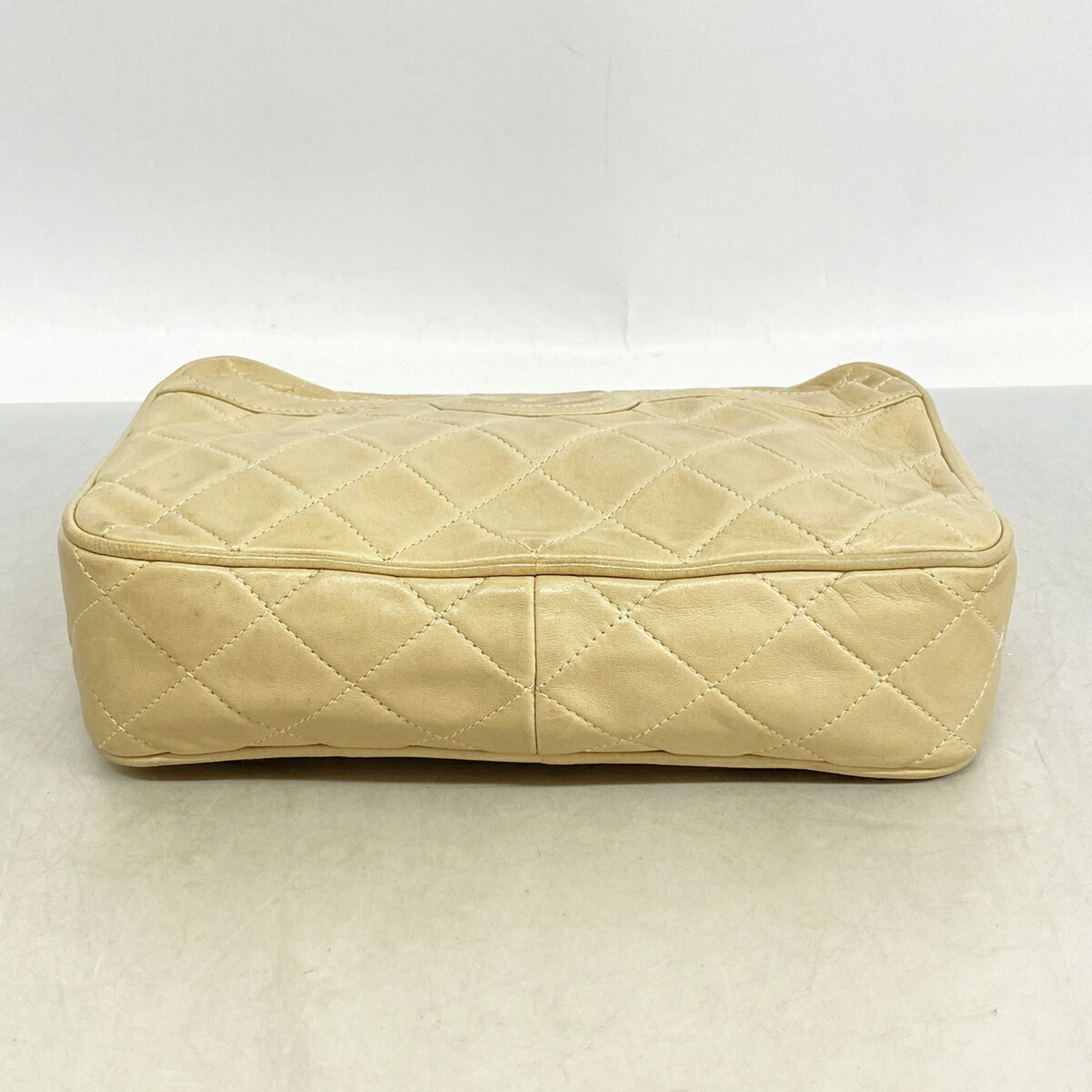 Leather Shoulder Bag (Pre-Owned) - Chanel - Modalova