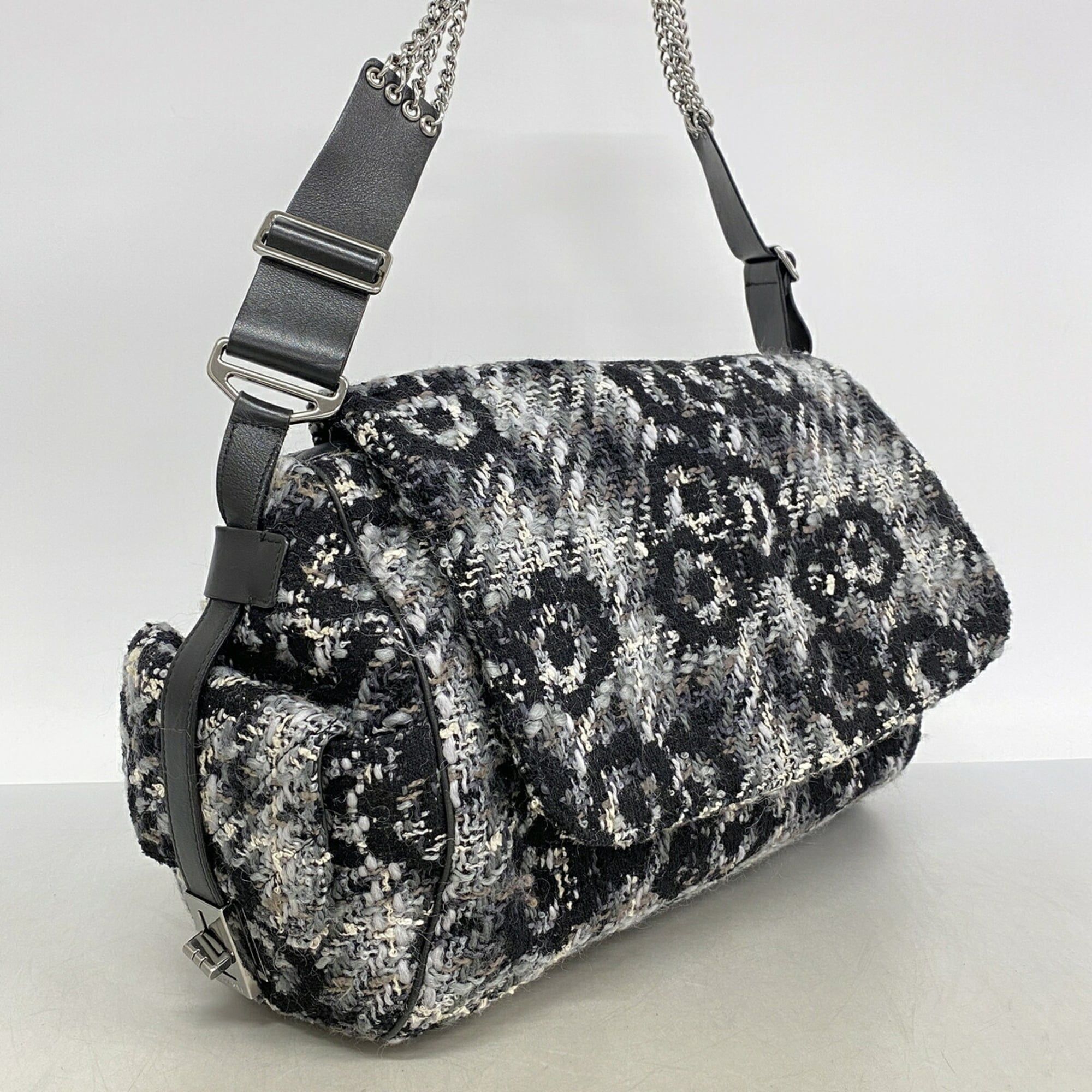 Tweed Shoulder Bag (Pre-Owned) - Chanel - Modalova
