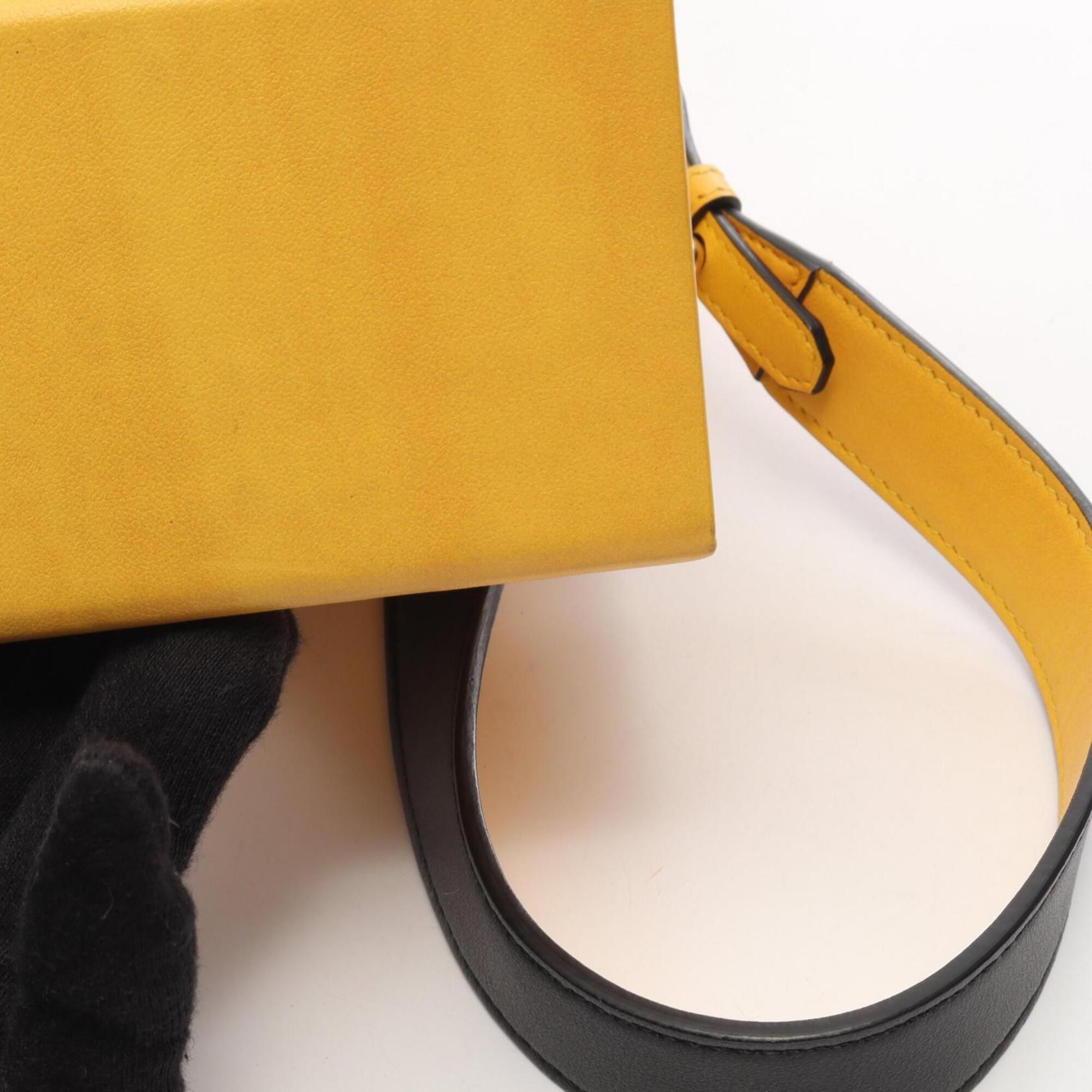 Leather Shoulder Bag (Pre-Owned) - Fendi - Modalova