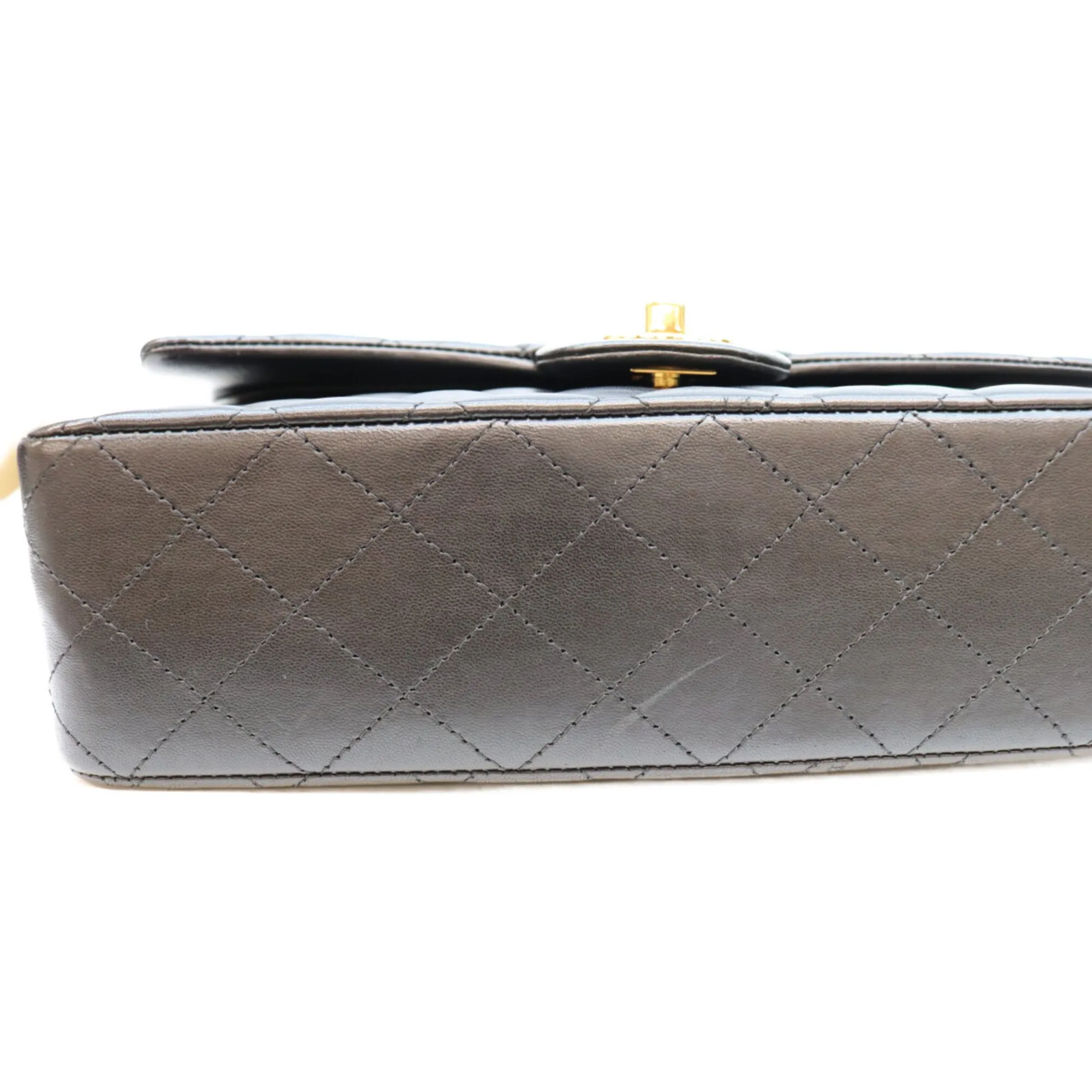 Leather Shoulder Bag (Pre-Owned) - Chanel - Modalova