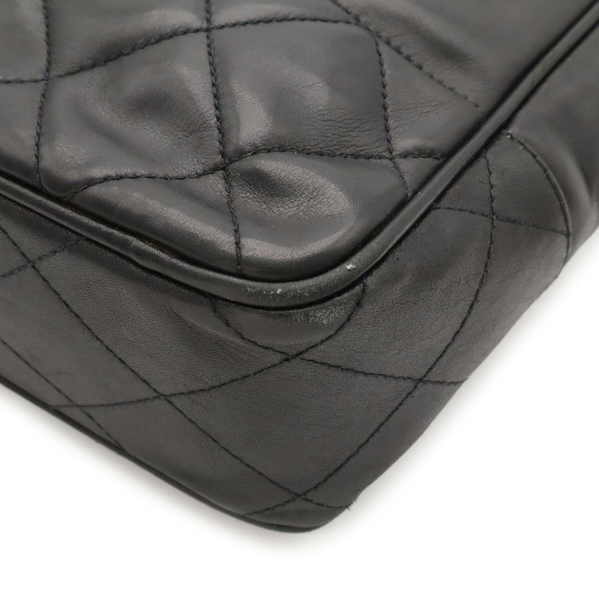 Leather Shoulder Bag (Pre-Owned) - Chanel - Modalova