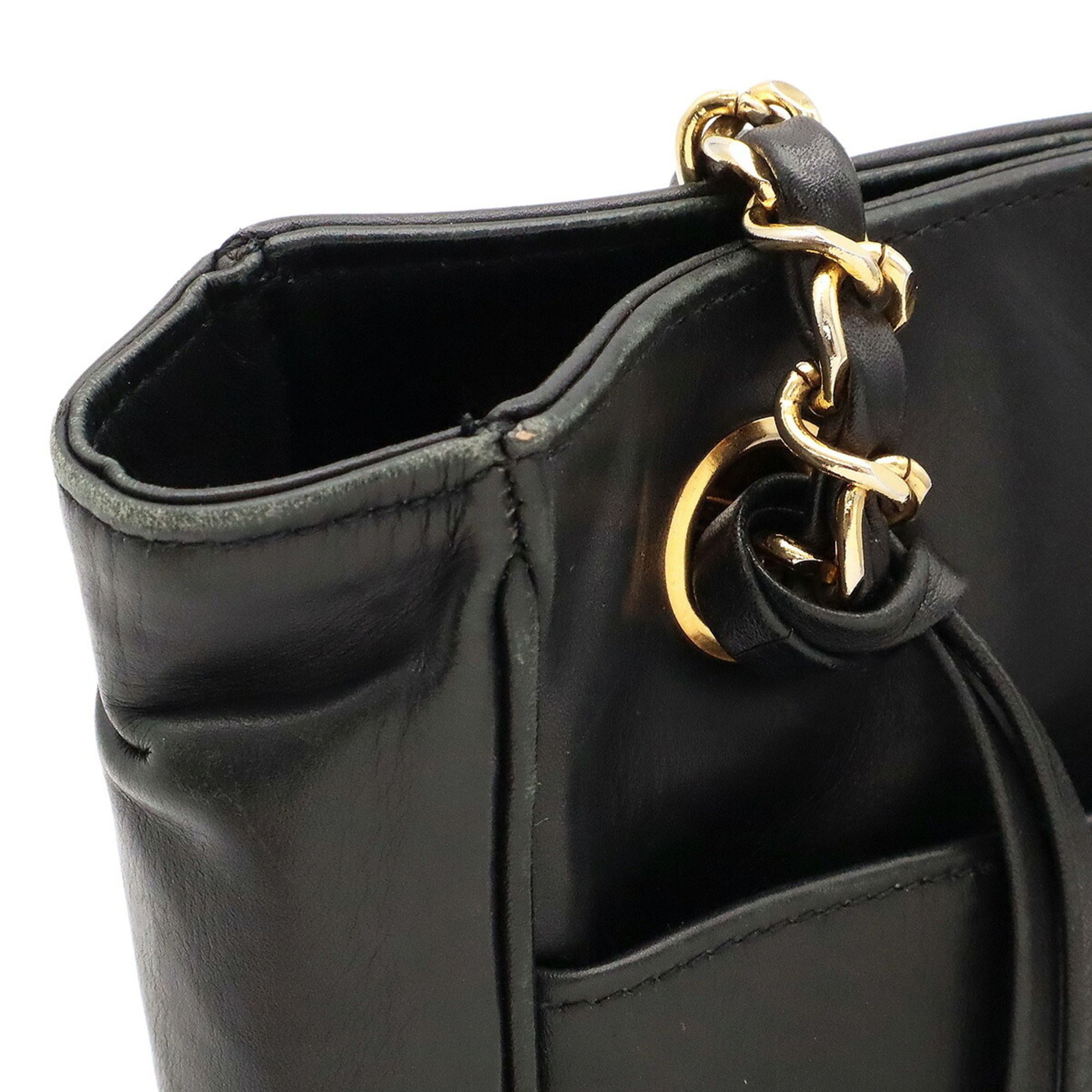 Leather Shoulder Bag (Pre-Owned) - Chanel - Modalova