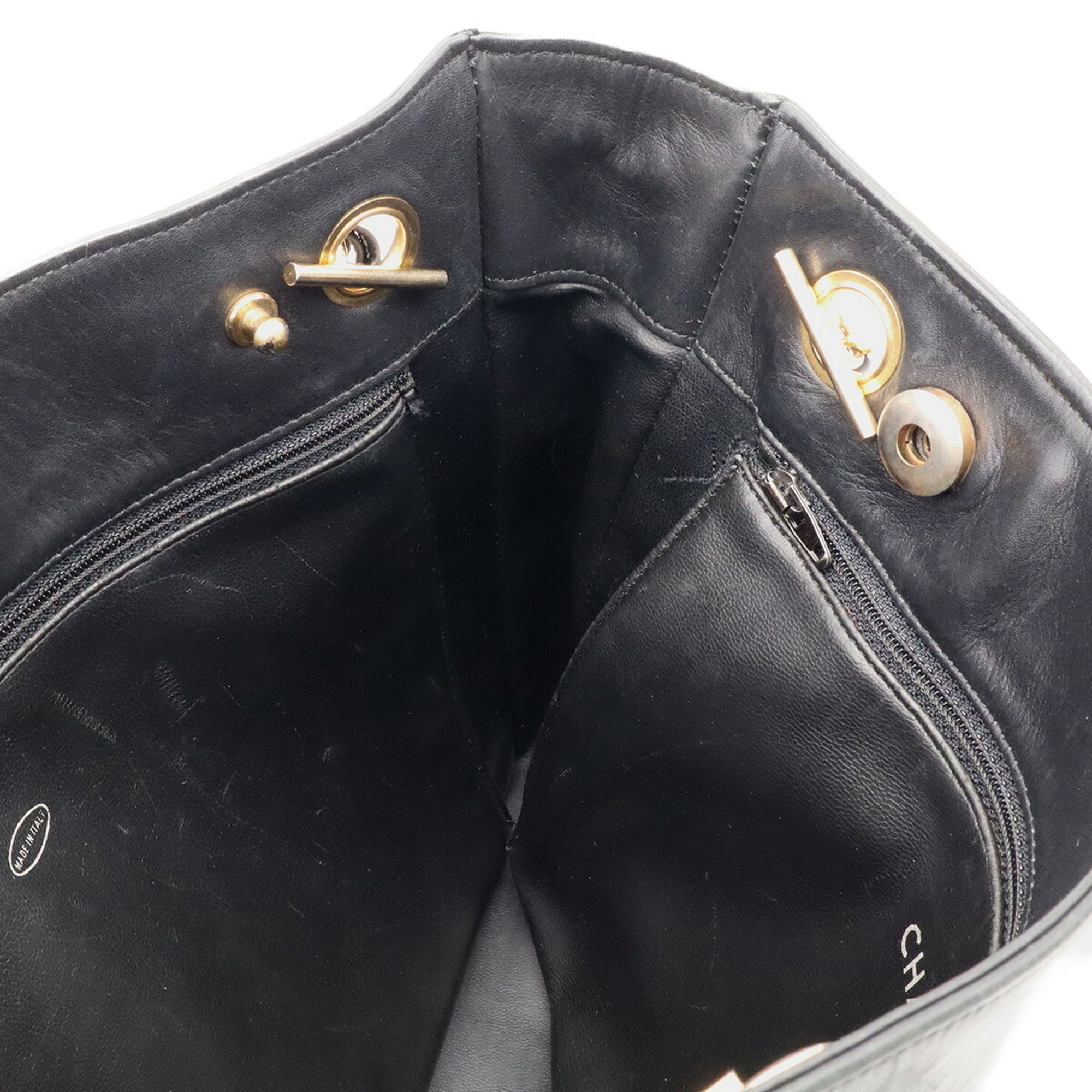 Leather Shoulder Bag (Pre-Owned) - Chanel - Modalova
