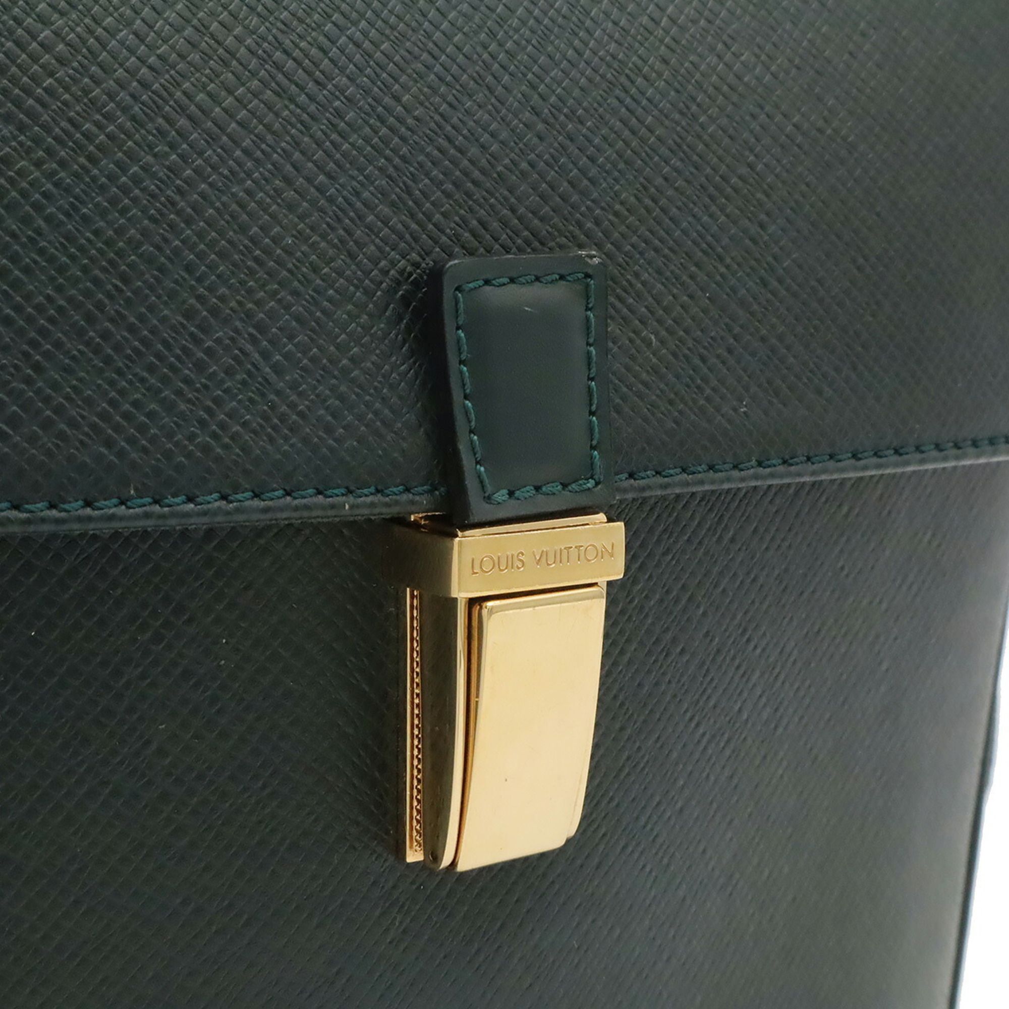 Taiga Leather Shoulder Bag (Pre-Owned) - Louis Vuitton - Modalova