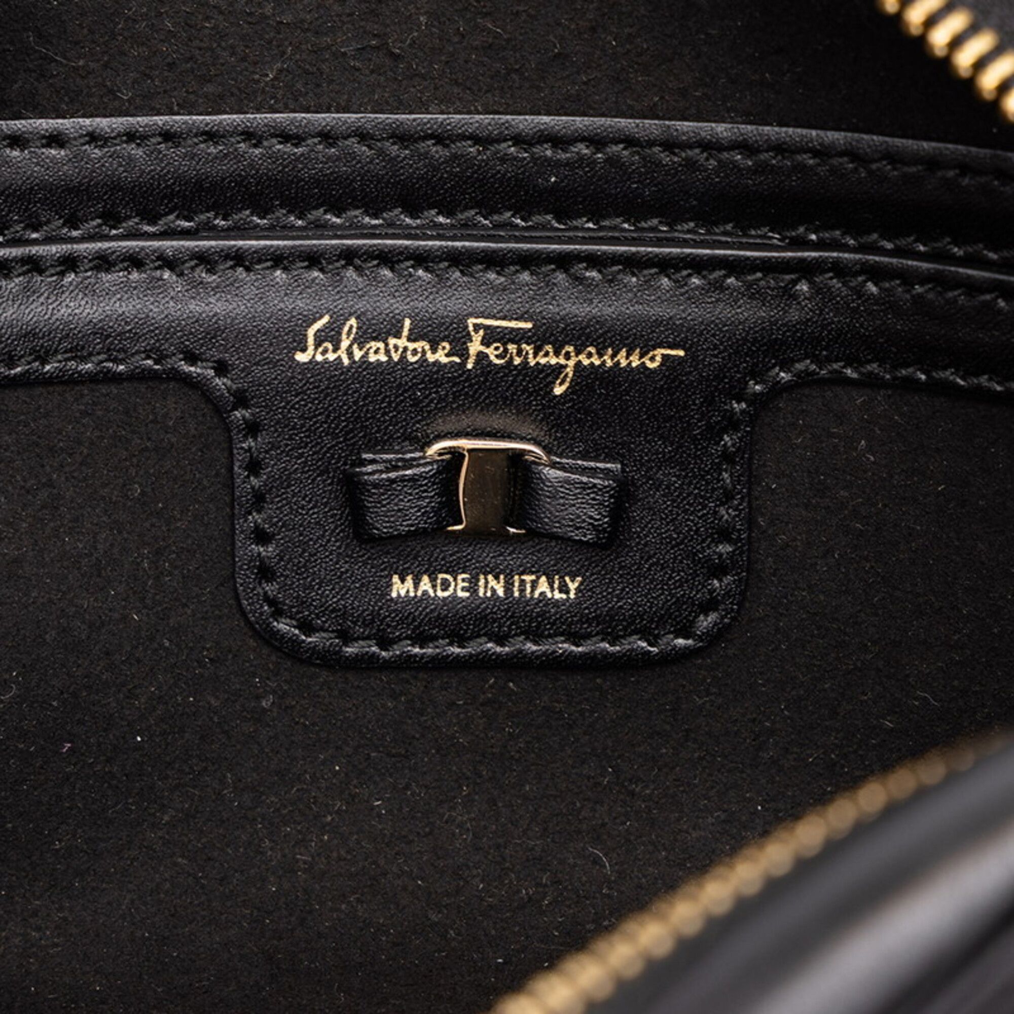 Leather Shoulder Bag (Pre-Owned) - Salvatore Ferragamo - Modalova