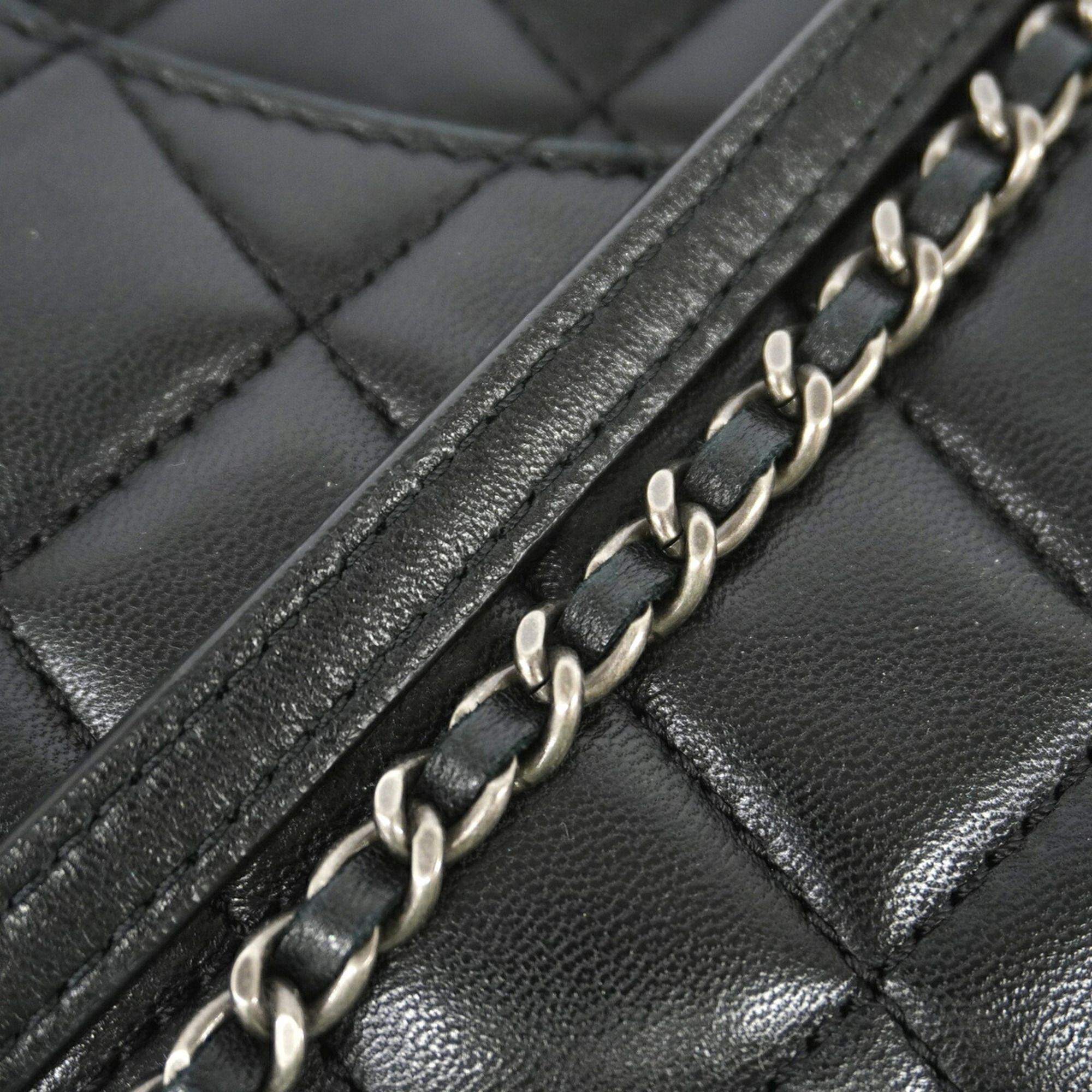 Leather Shoulder Bag (Pre-Owned) - Chanel - Modalova