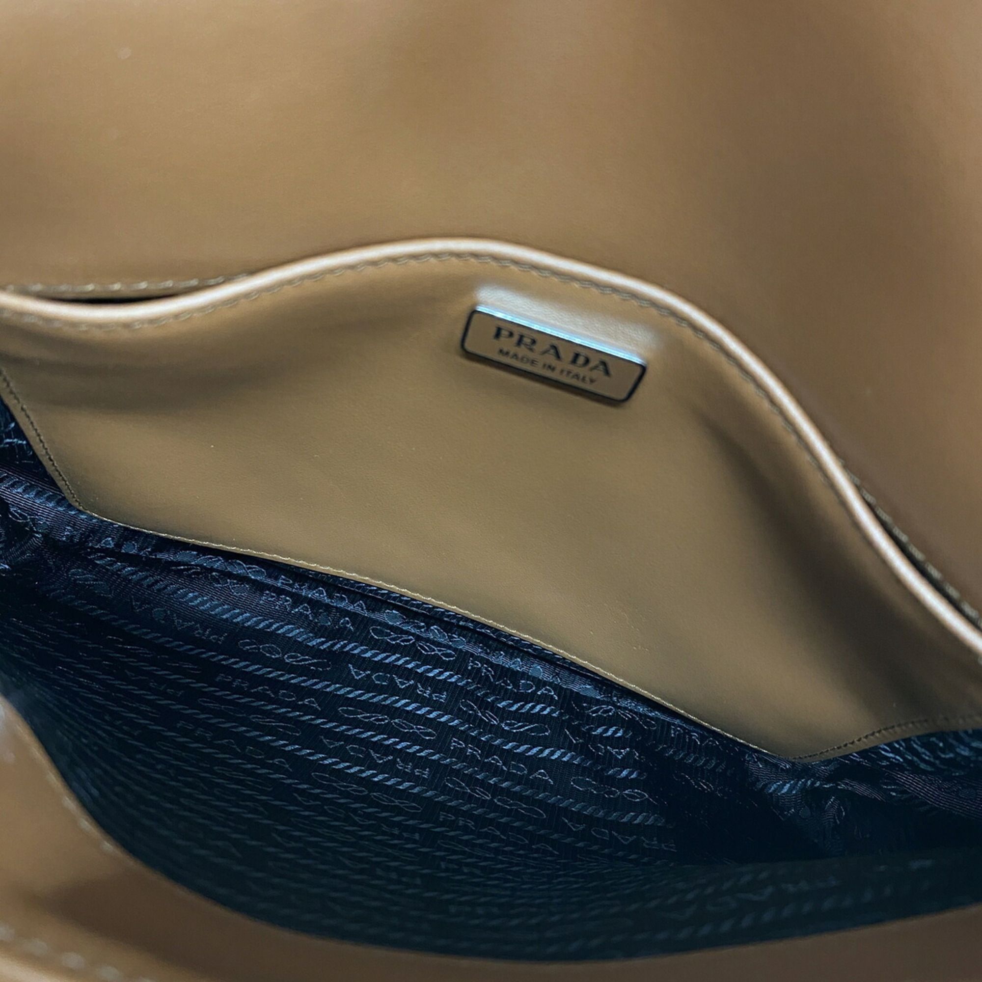 Leather Shoulder Bag (Pre-Owned) - Prada - Modalova
