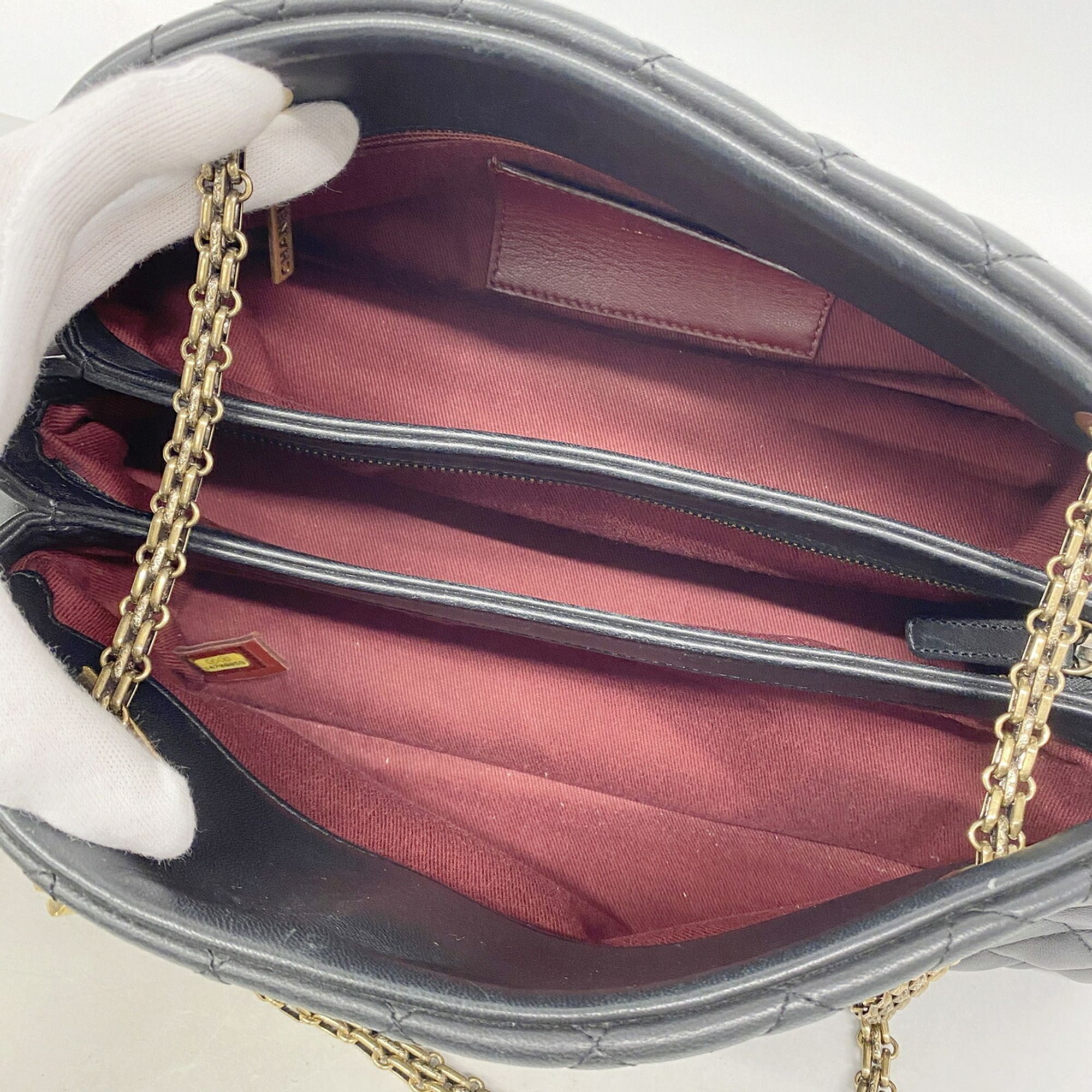 Leather Shoulder Bag (Pre-Owned) - Chanel - Modalova
