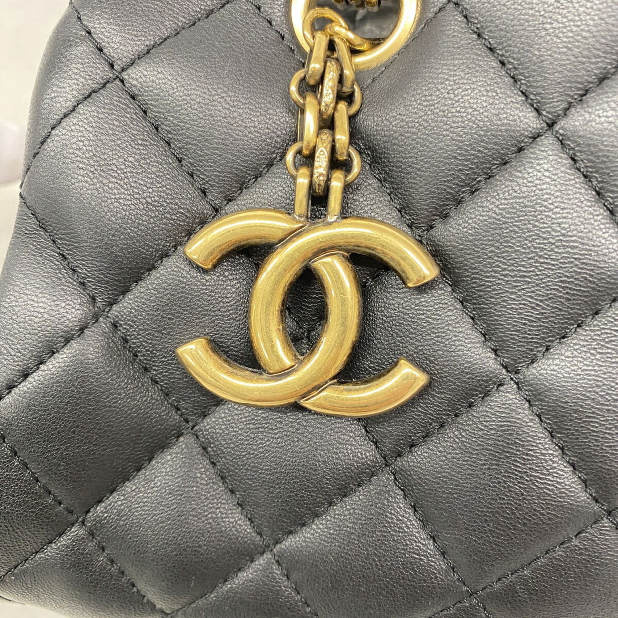 Leather Shoulder Bag (Pre-Owned) - Chanel - Modalova