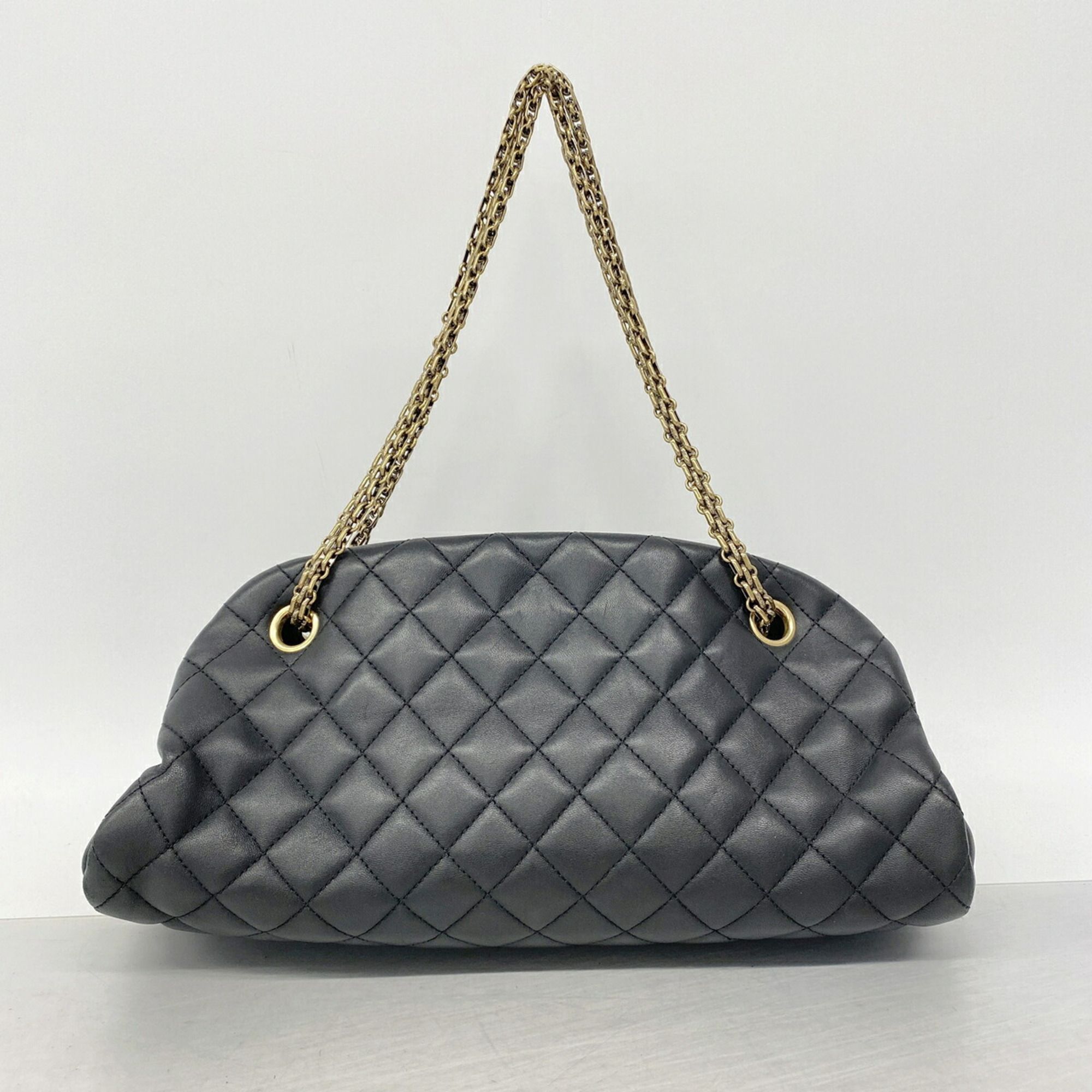 Leather Shoulder Bag (Pre-Owned) - Chanel - Modalova