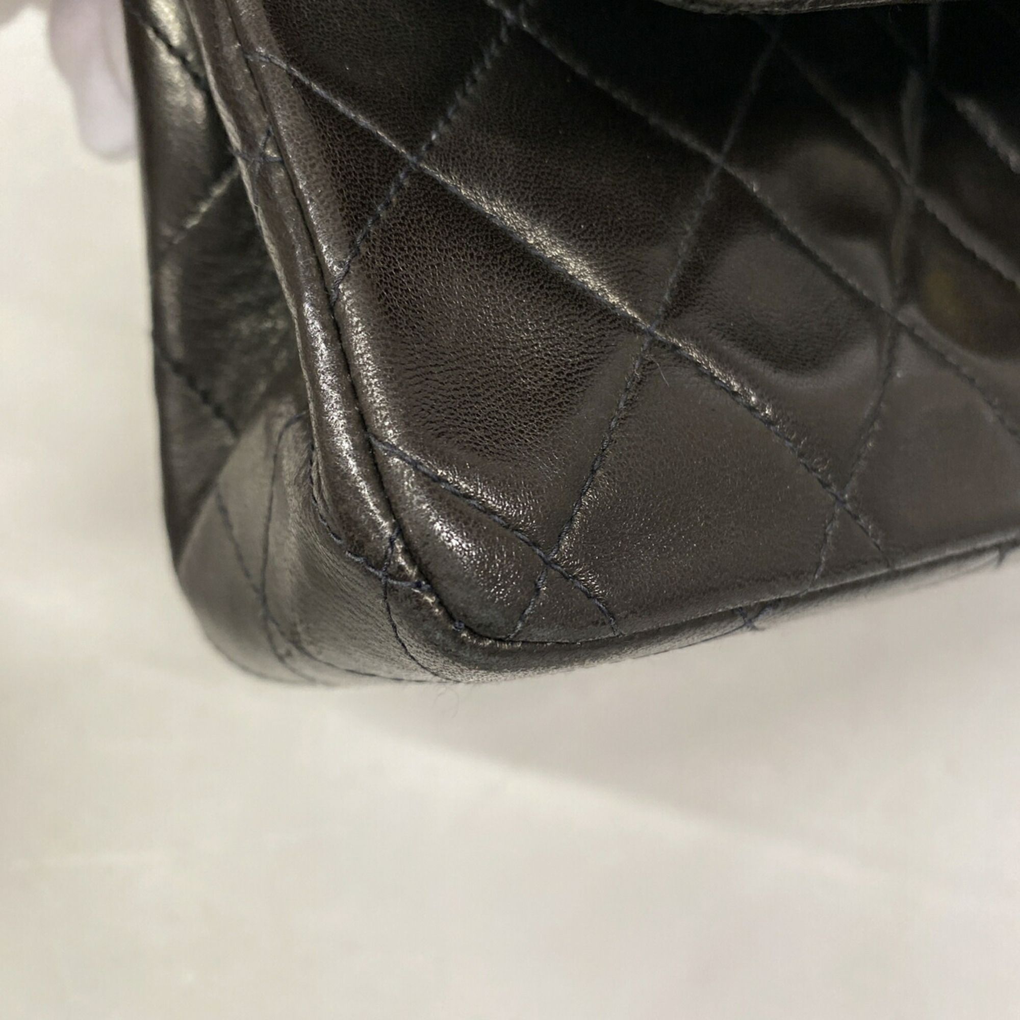 Leather Shoulder Bag (Pre-Owned) - Chanel - Modalova
