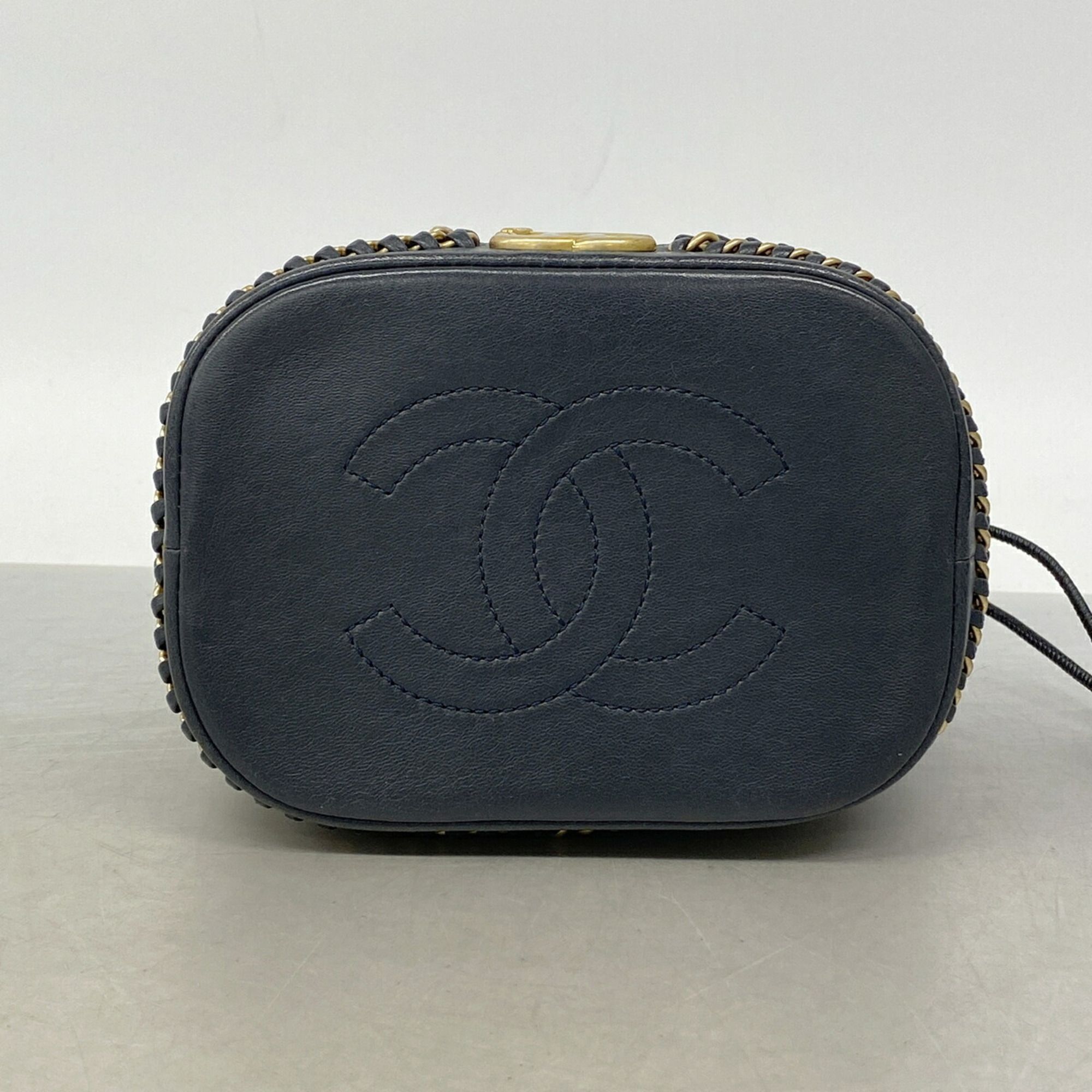 Leather Shoulder Bag (Pre-Owned) - Chanel - Modalova