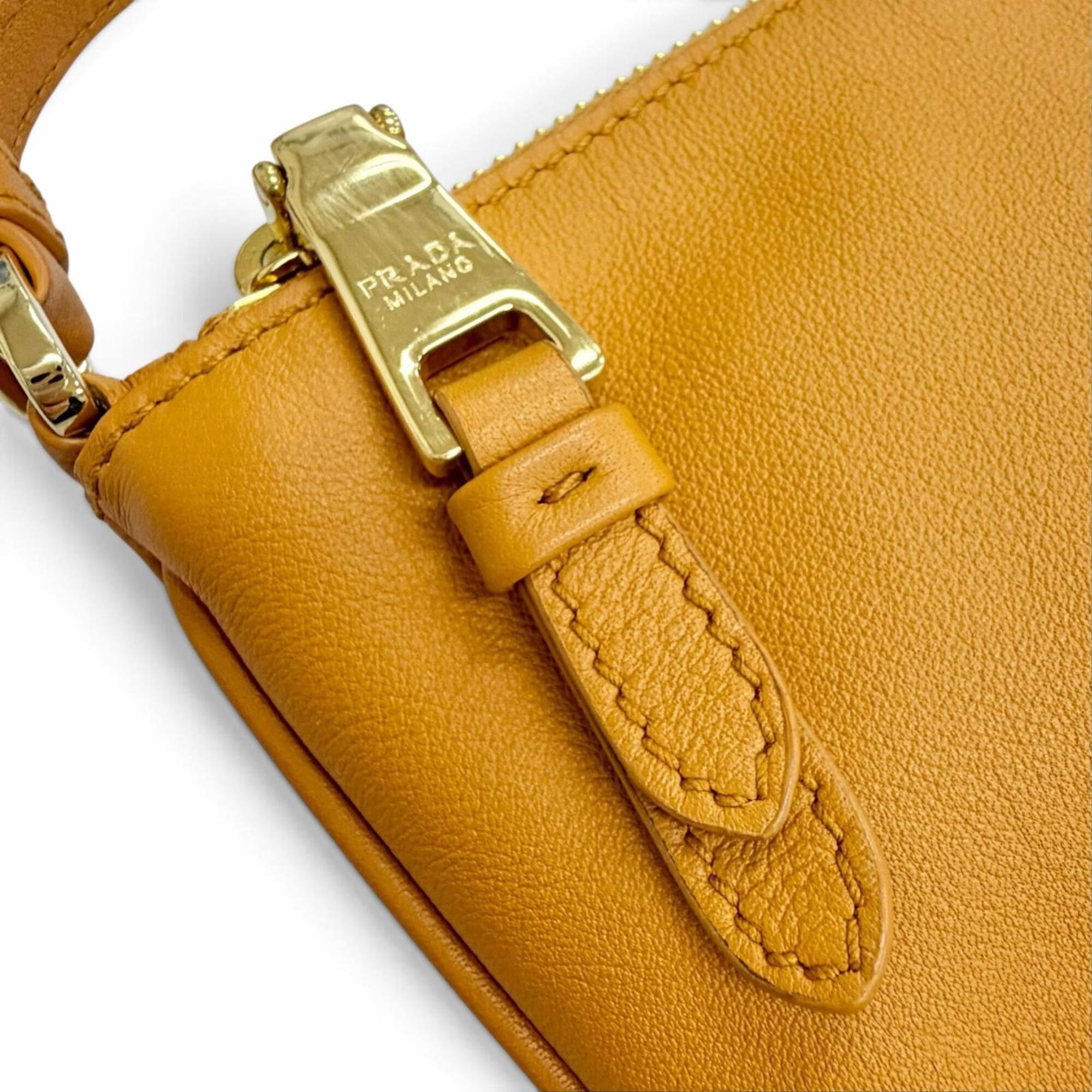 Shoulder Bag (Pre-Owned) - Prada - Modalova