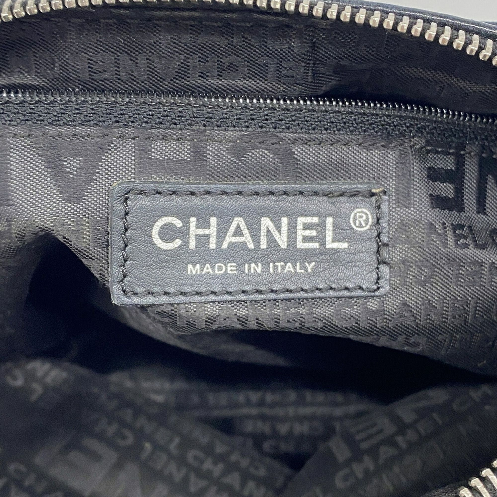 Canvas Shoulder Bag (Pre-Owned) - Chanel - Modalova
