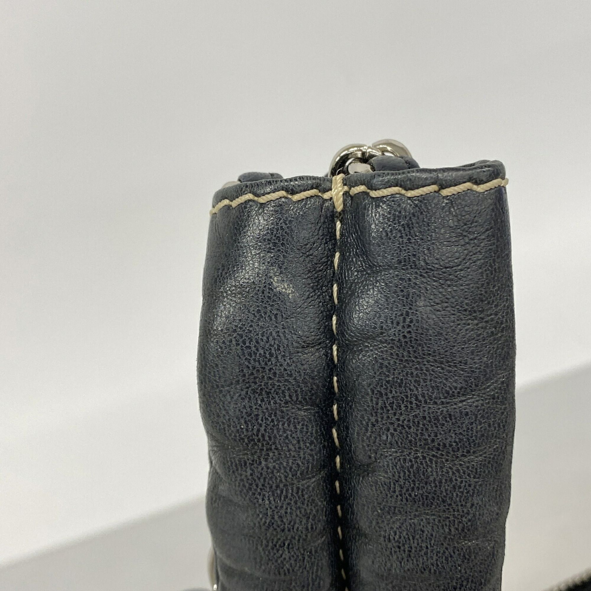 Canvas Shoulder Bag (Pre-Owned) - Chanel - Modalova