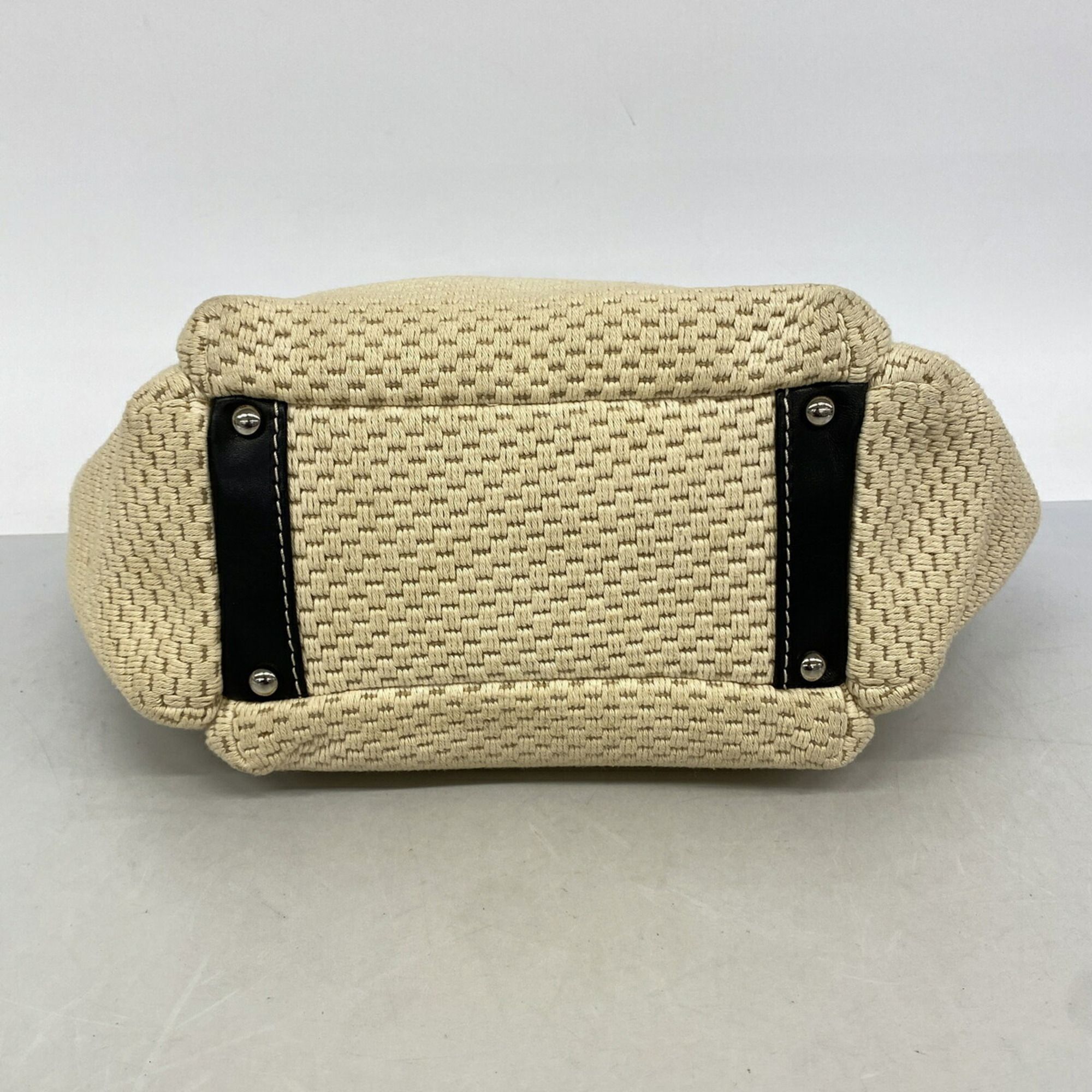 Canvas Shoulder Bag (Pre-Owned) - Chanel - Modalova