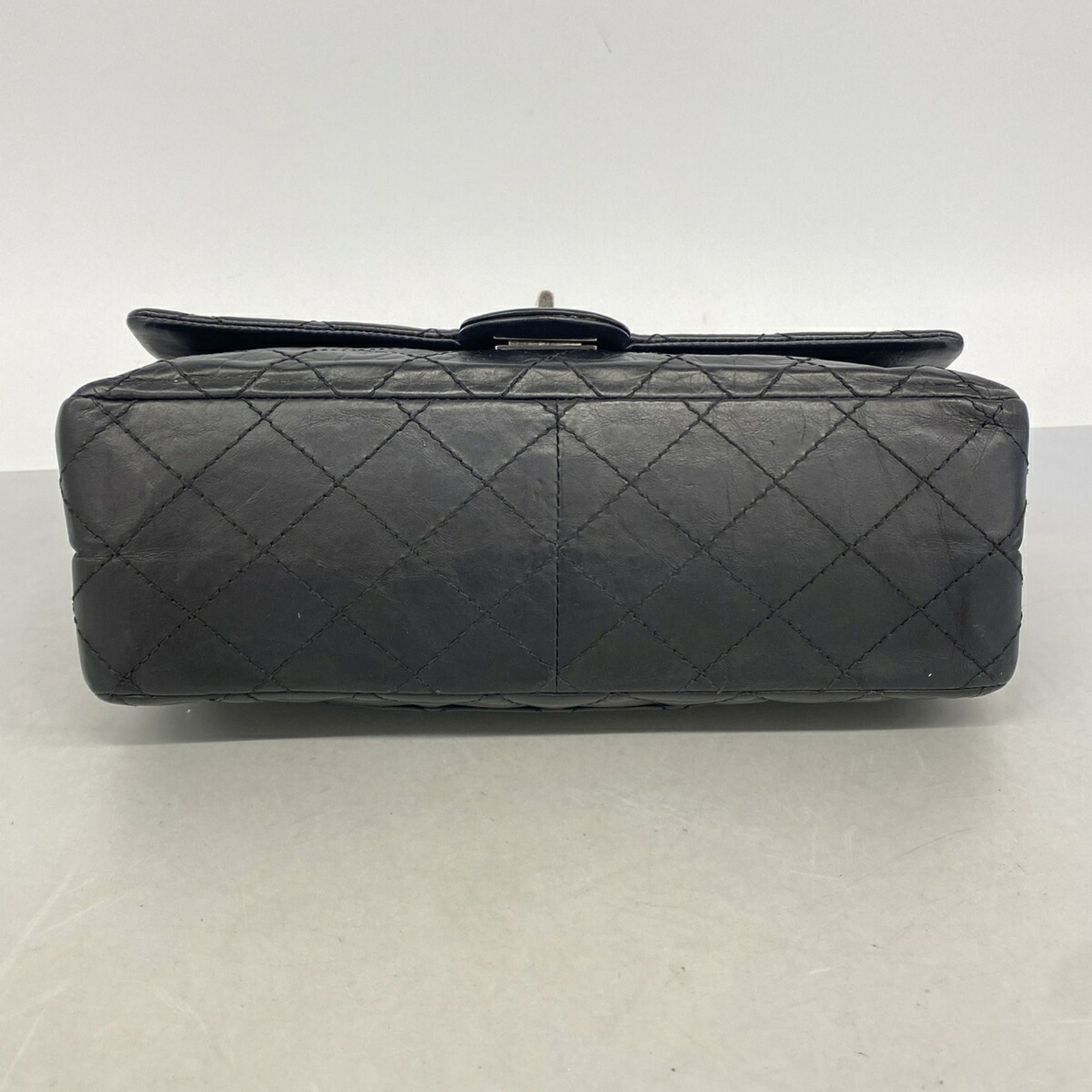 Leather Shoulder Bag (Pre-Owned) - Chanel - Modalova