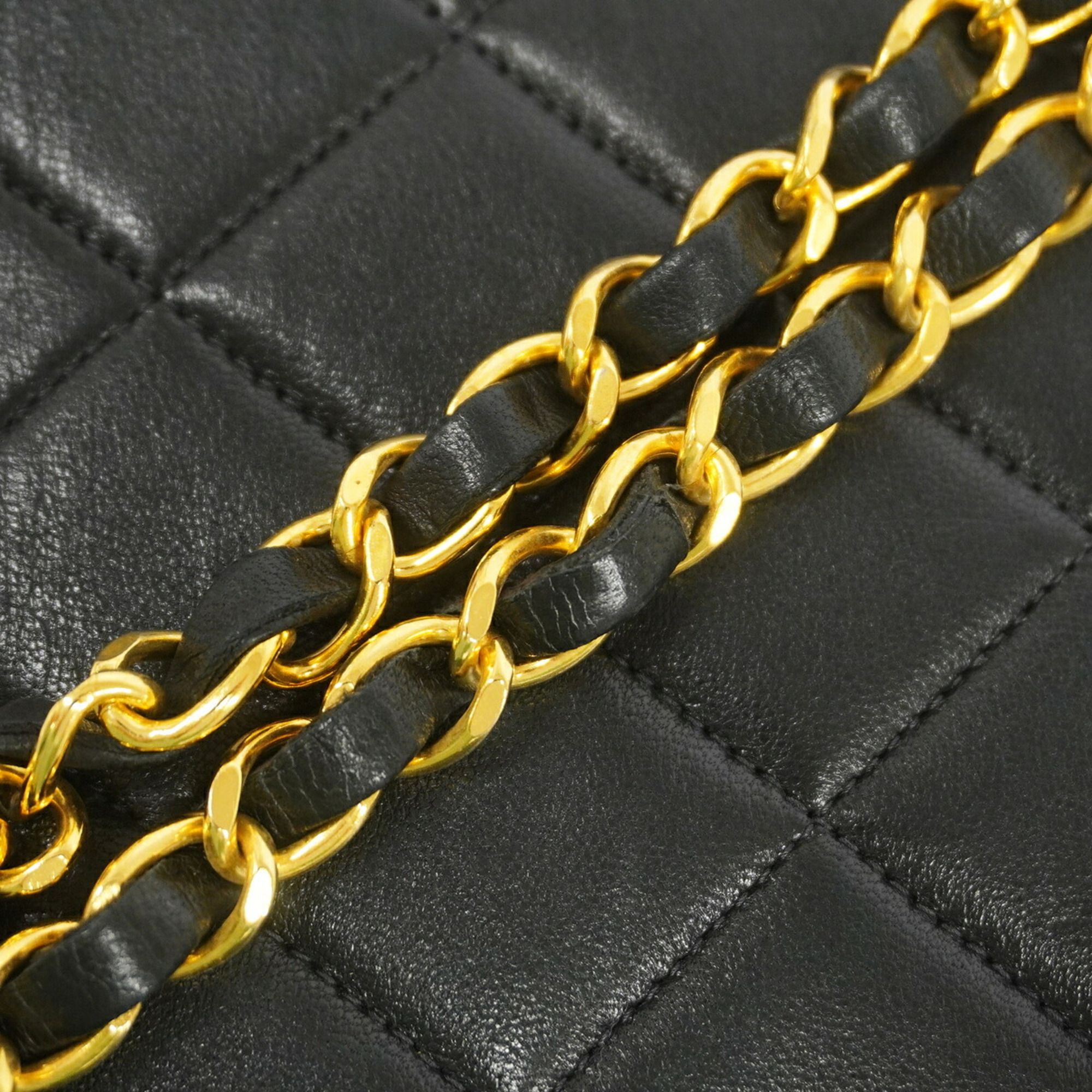 Leather Shoulder Bag (Pre-Owned) - Chanel - Modalova