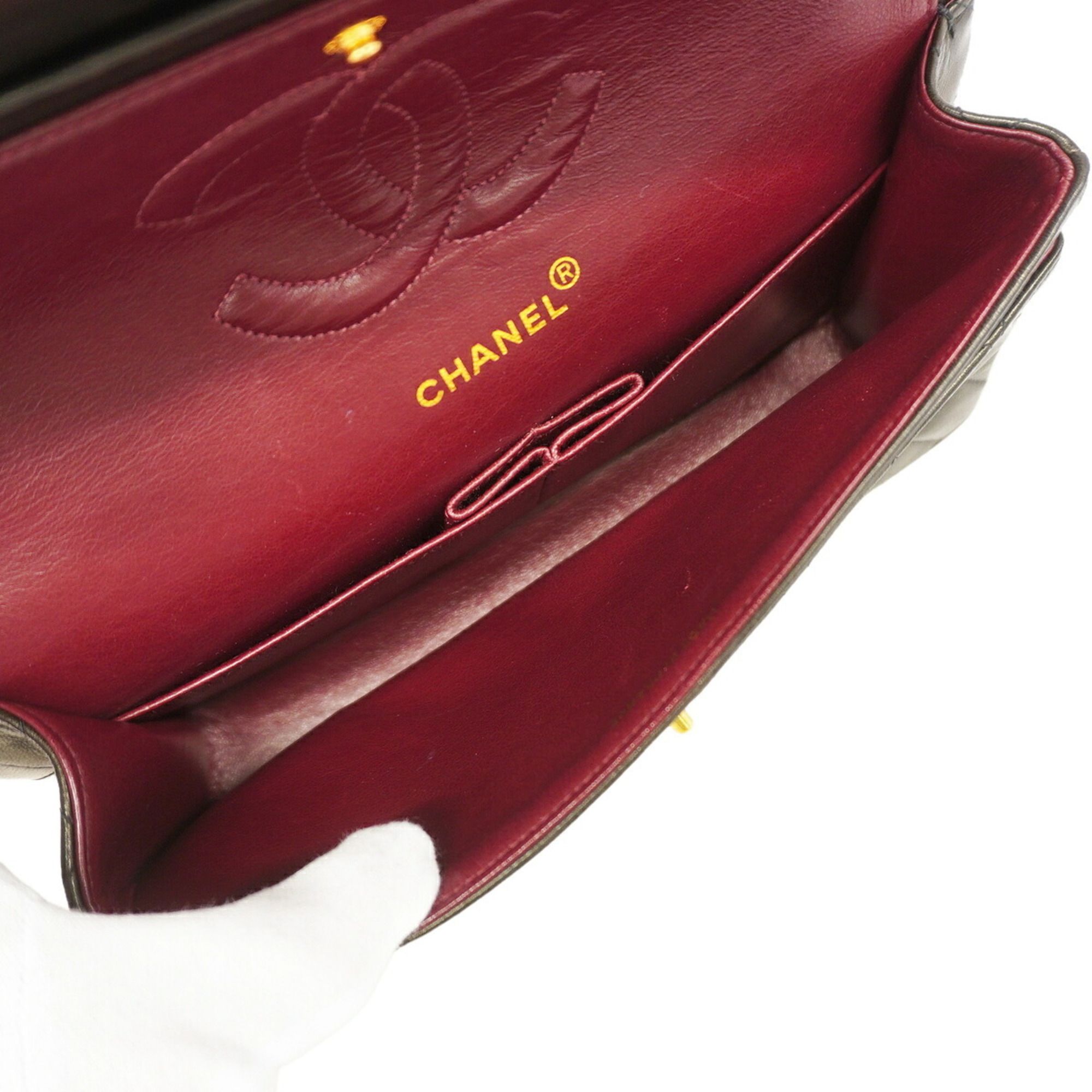 Leather Shoulder Bag (Pre-Owned) - Chanel - Modalova