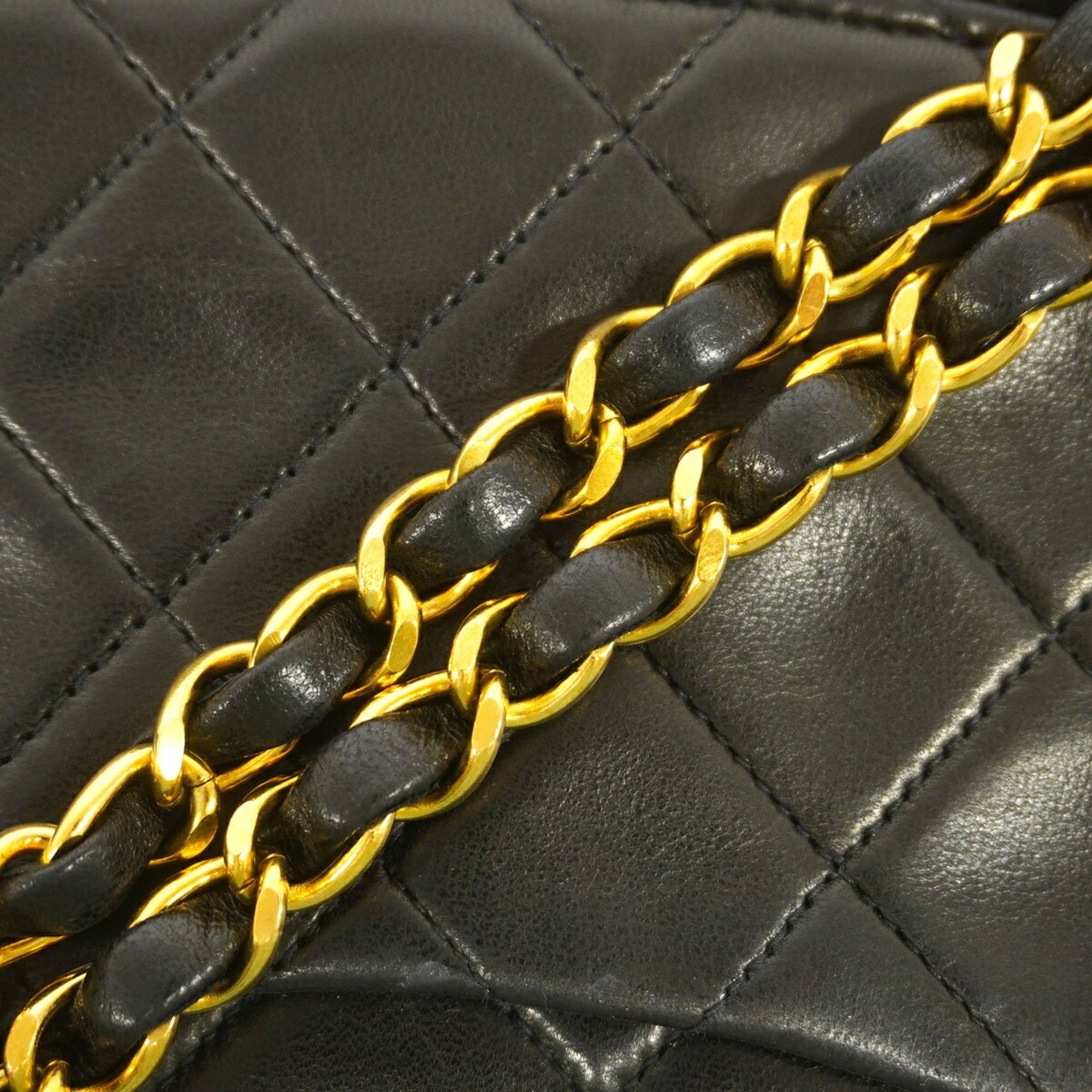Leather Shoulder Bag (Pre-Owned) - Chanel - Modalova