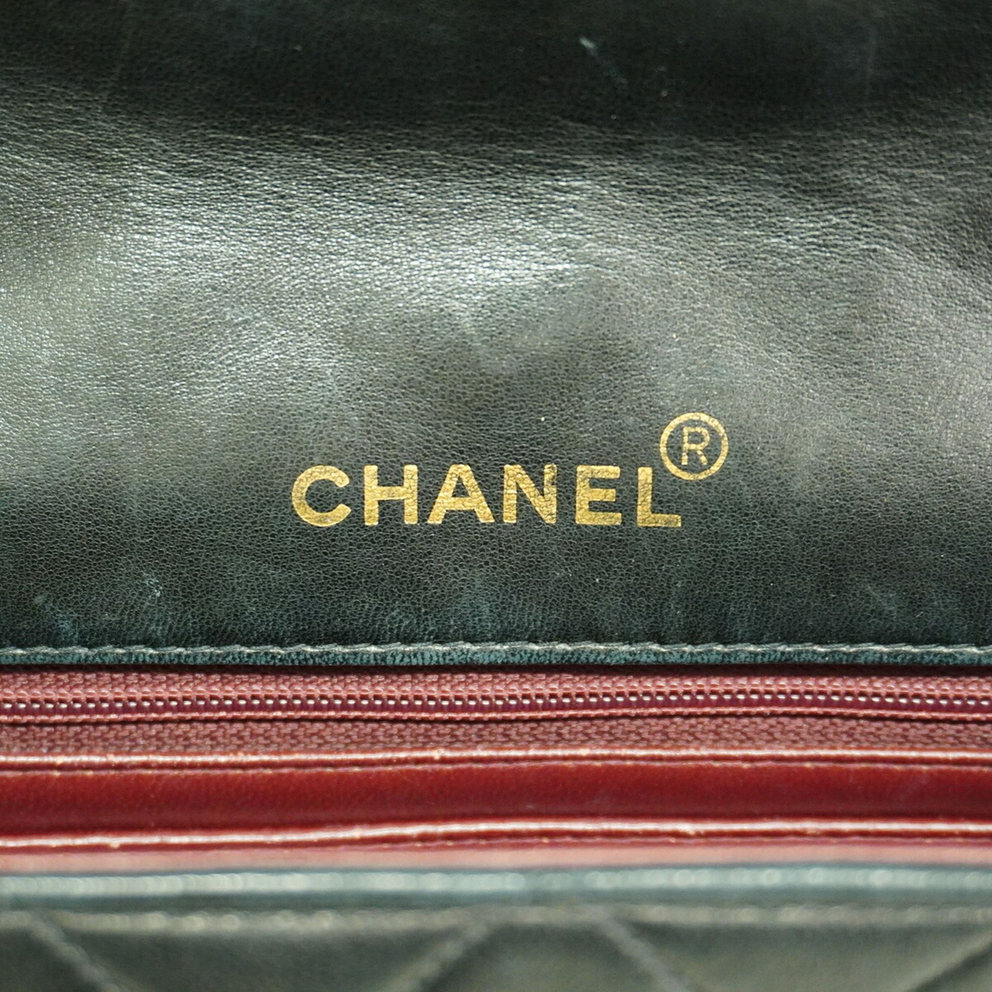 Leather Shoulder Bag (Pre-Owned) - Chanel - Modalova