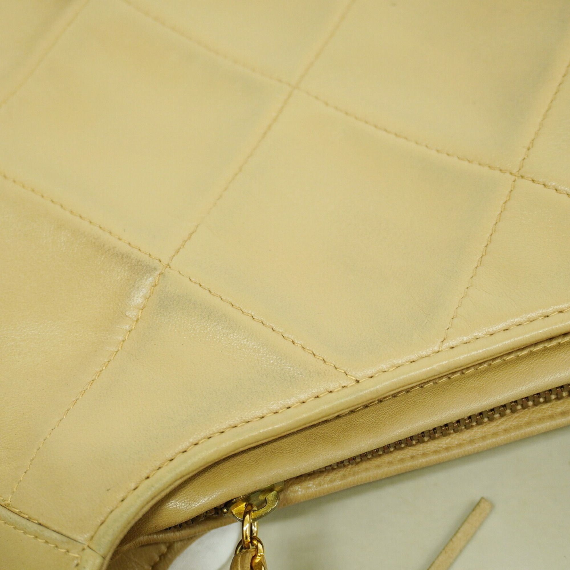Leather Shoulder Bag (Pre-Owned) - Chanel - Modalova