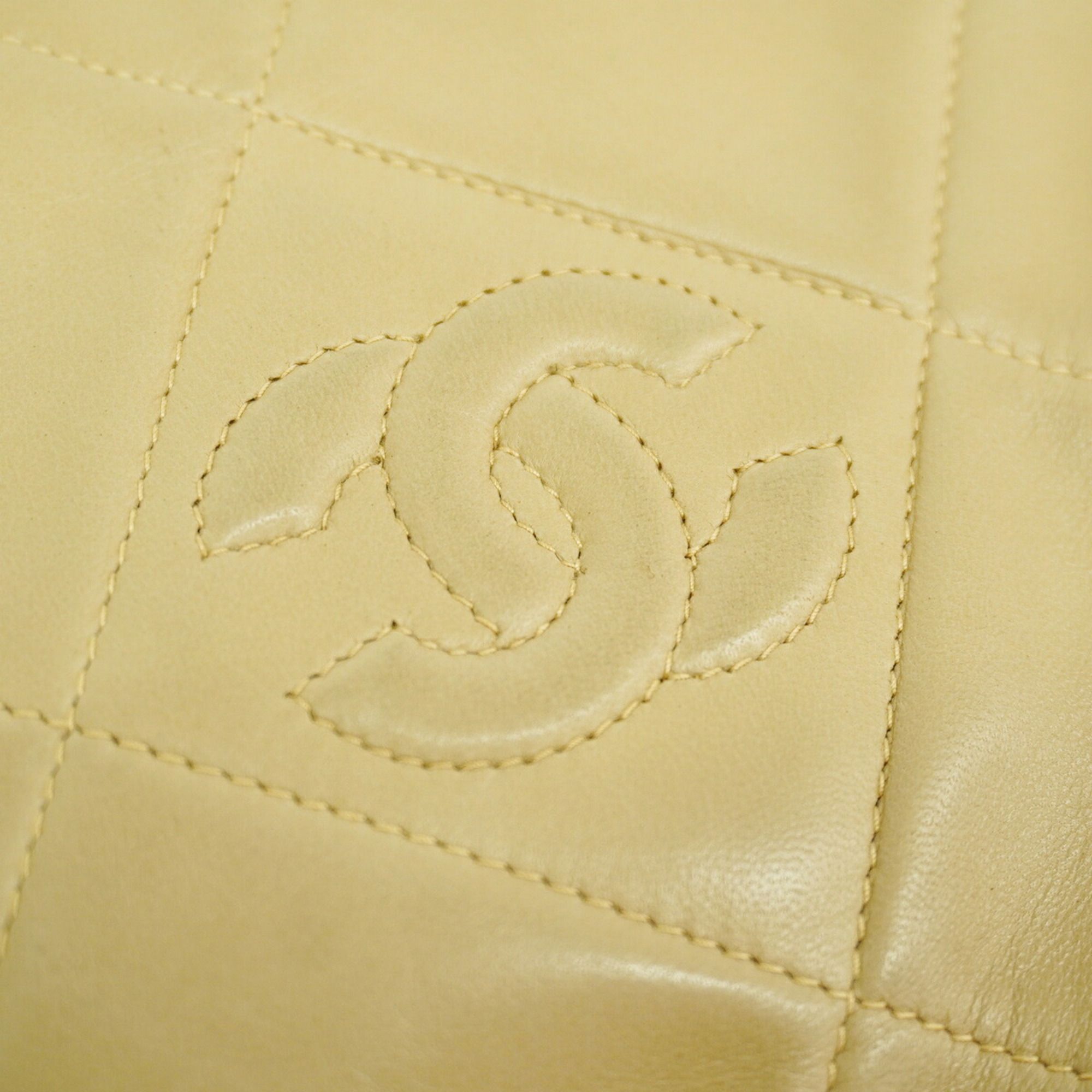 Leather Shoulder Bag (Pre-Owned) - Chanel - Modalova