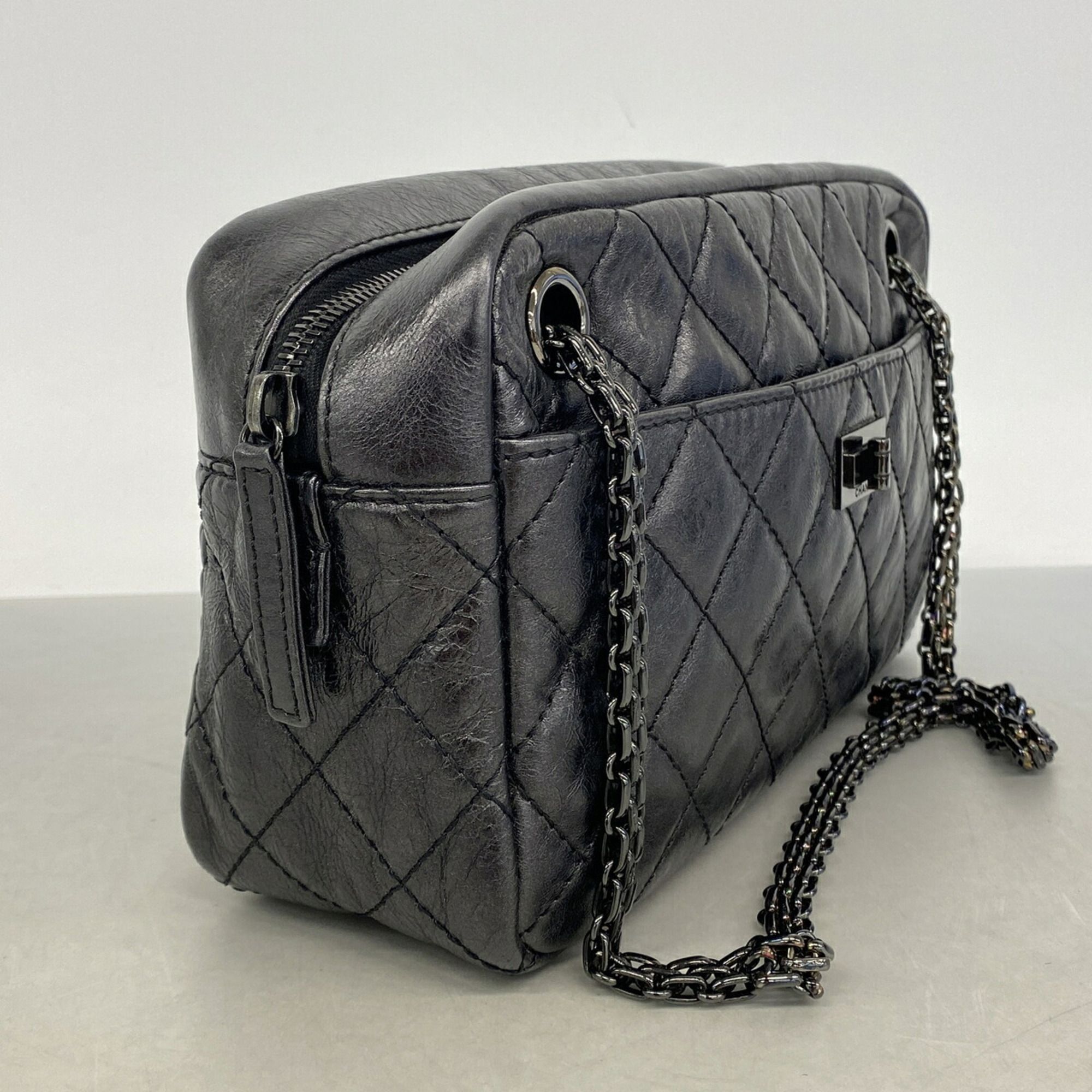 Leather Shoulder Bag (Pre-Owned) - Chanel - Modalova