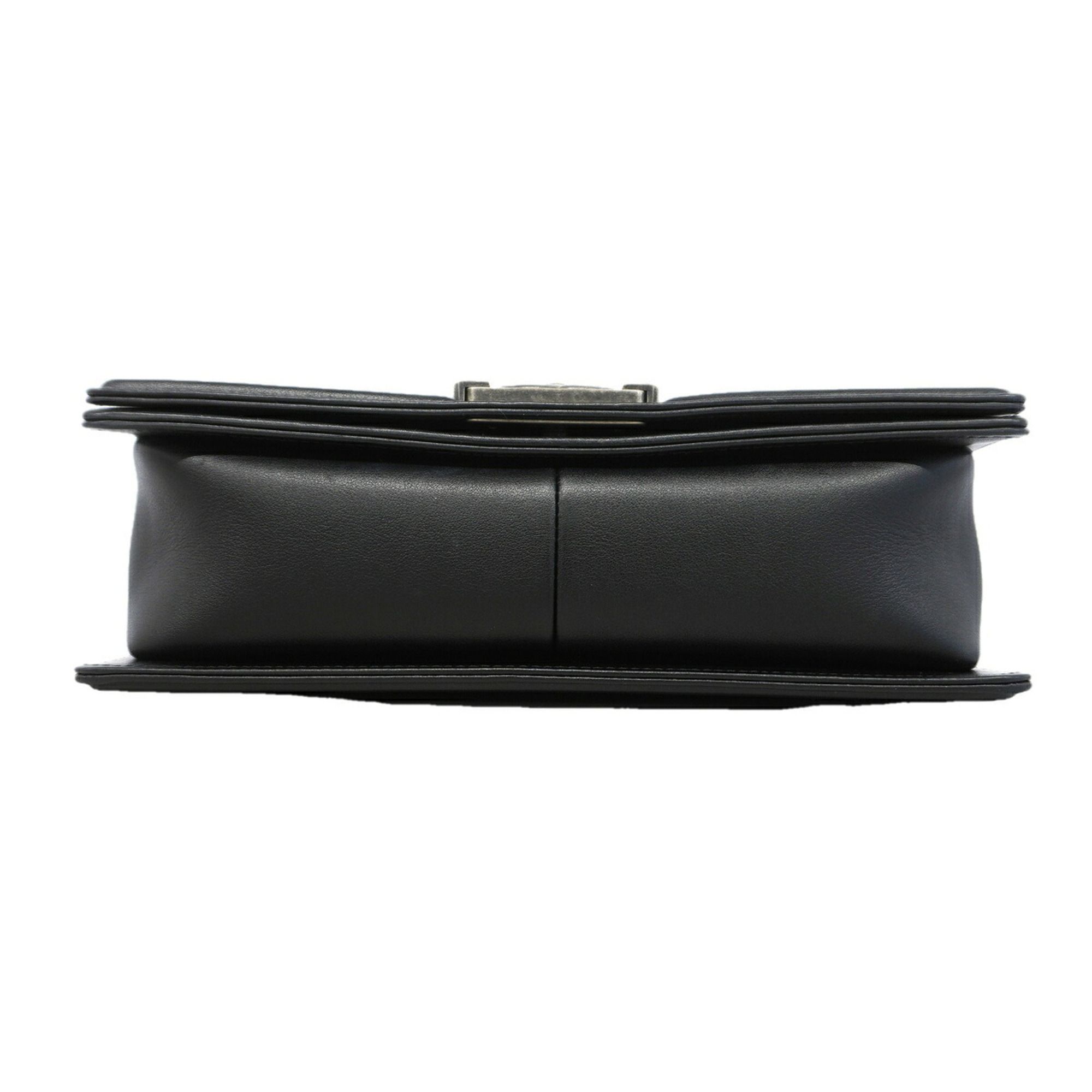 Leather Shoulder Bag (Pre-Owned) - Chanel - Modalova