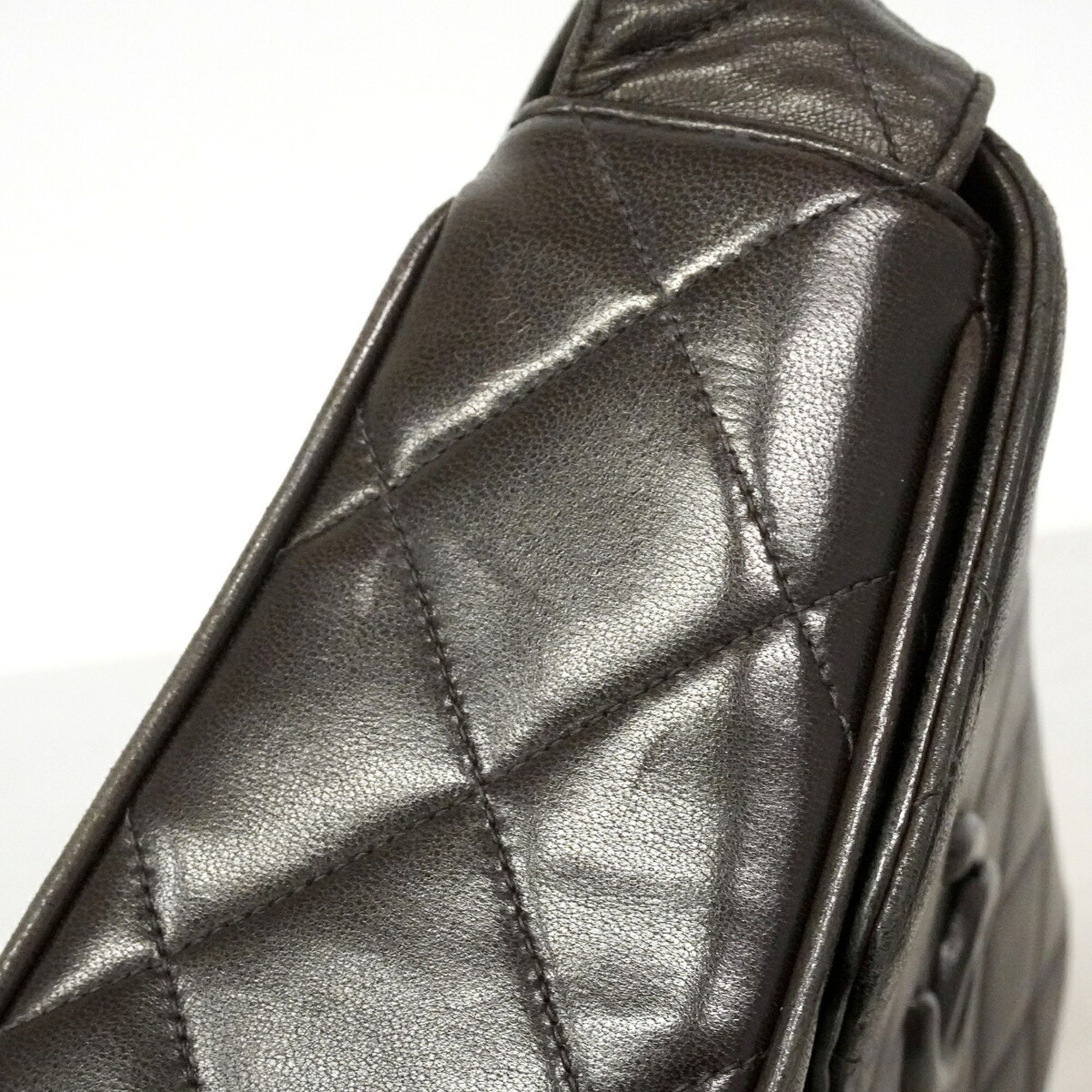 Leather Shoulder Bag (Pre-Owned) - Chanel - Modalova