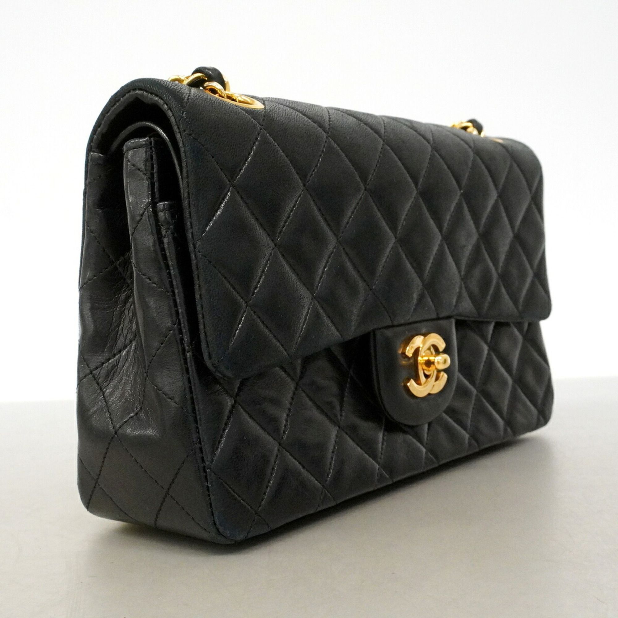 Leather Shoulder Bag (Pre-Owned) - Chanel - Modalova