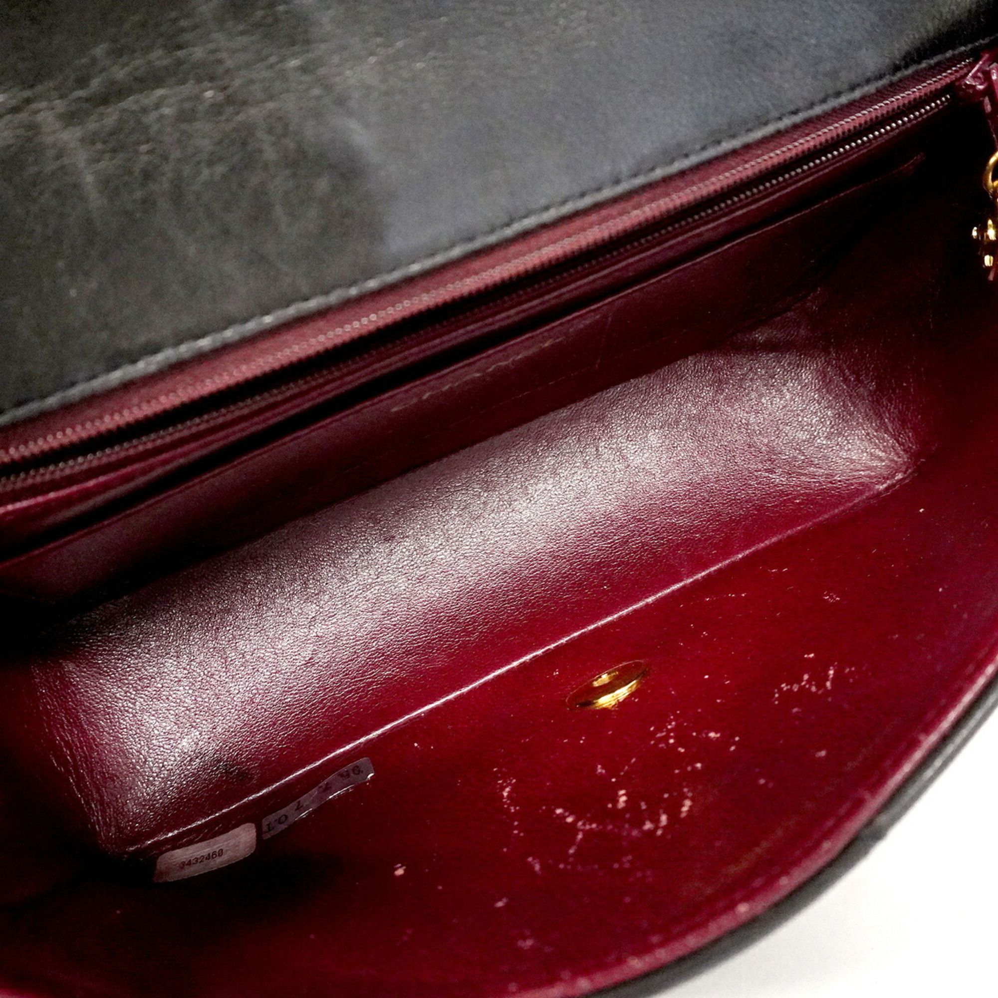 Leather Shoulder Bag (Pre-Owned) - Chanel - Modalova